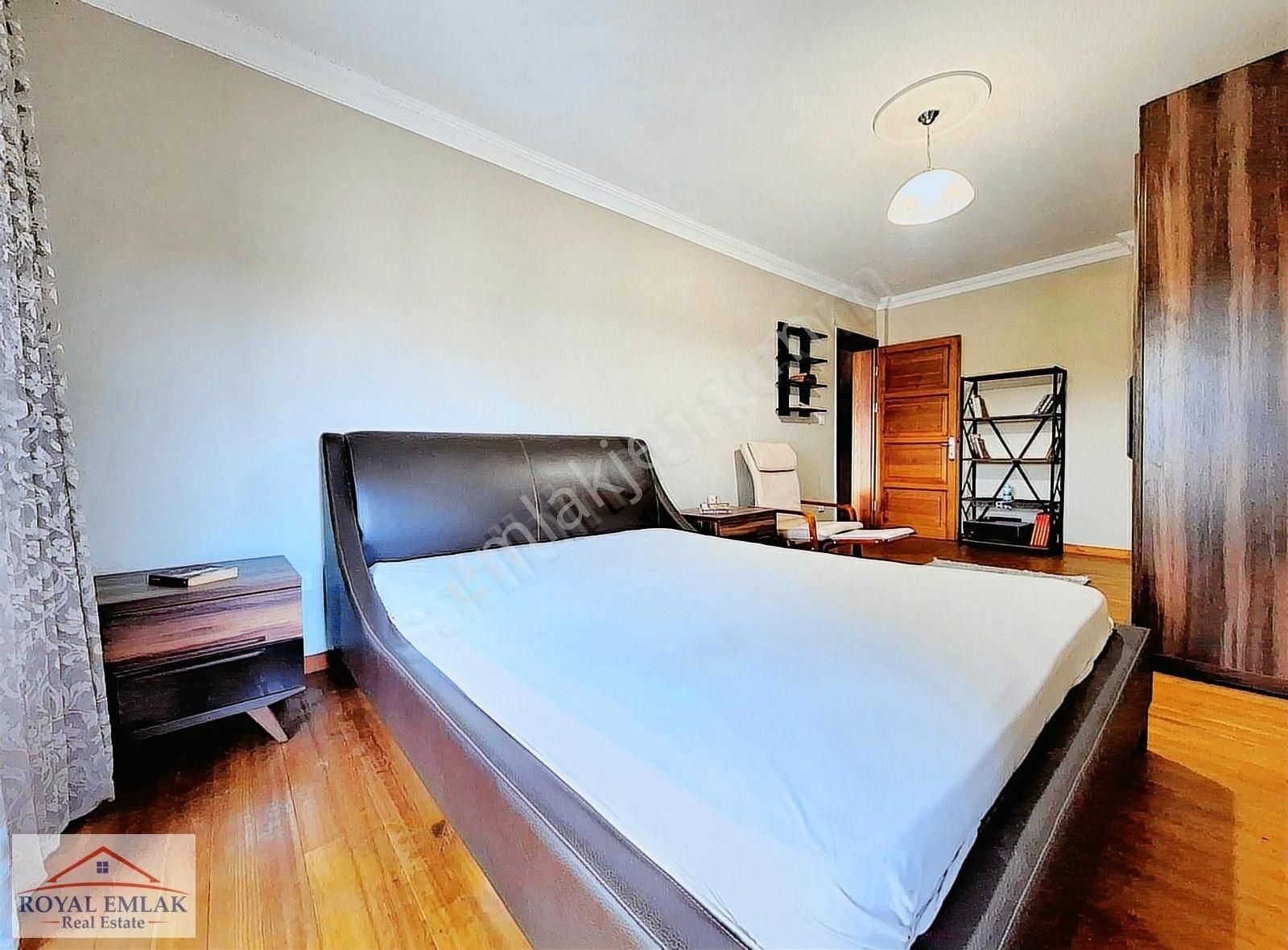 Muğla Güllük Denize Yürüme Mesafesinde Satılık Tripleks Villa - Görsel 19