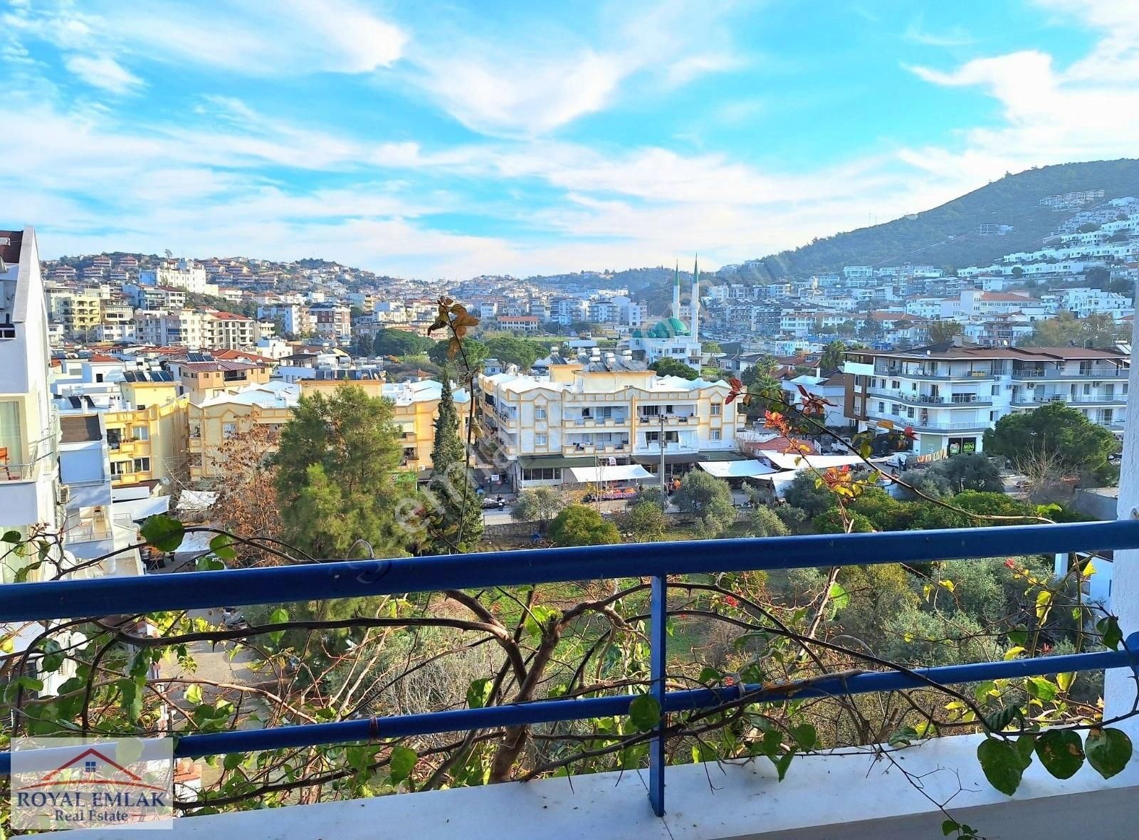 Muğla Güllük Denize Yürüme Mesafesinde Satılık Tripleks Villa - Görsel 2