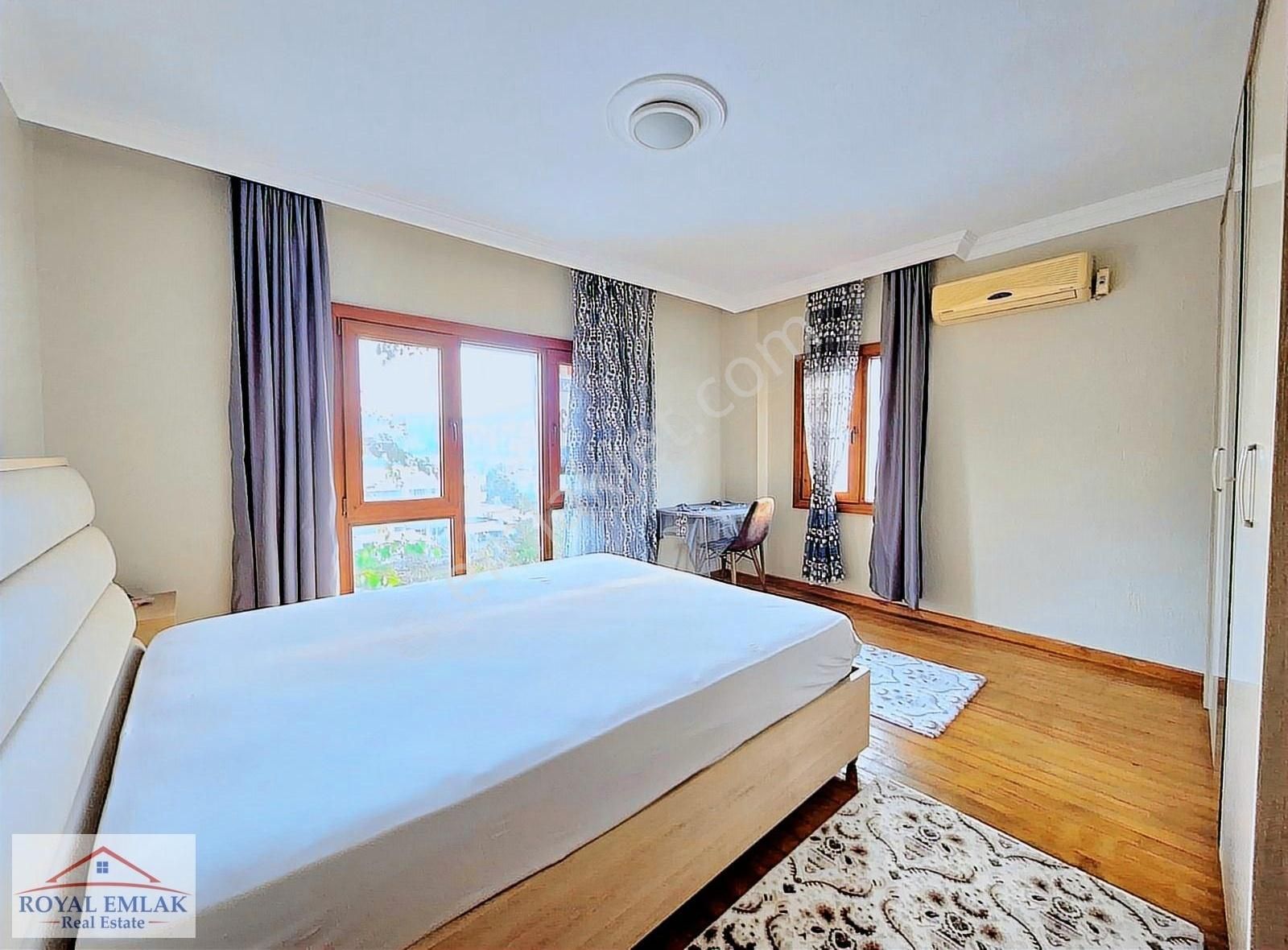 Muğla Güllük Denize Yürüme Mesafesinde Satılık Tripleks Villa - Görsel 30