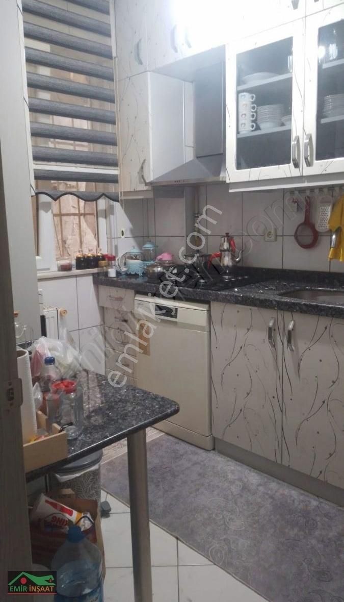 Karadeniz Mahalleskiralık Daire 3 Kat 2+1 Ön Cephe Metroya Yakın