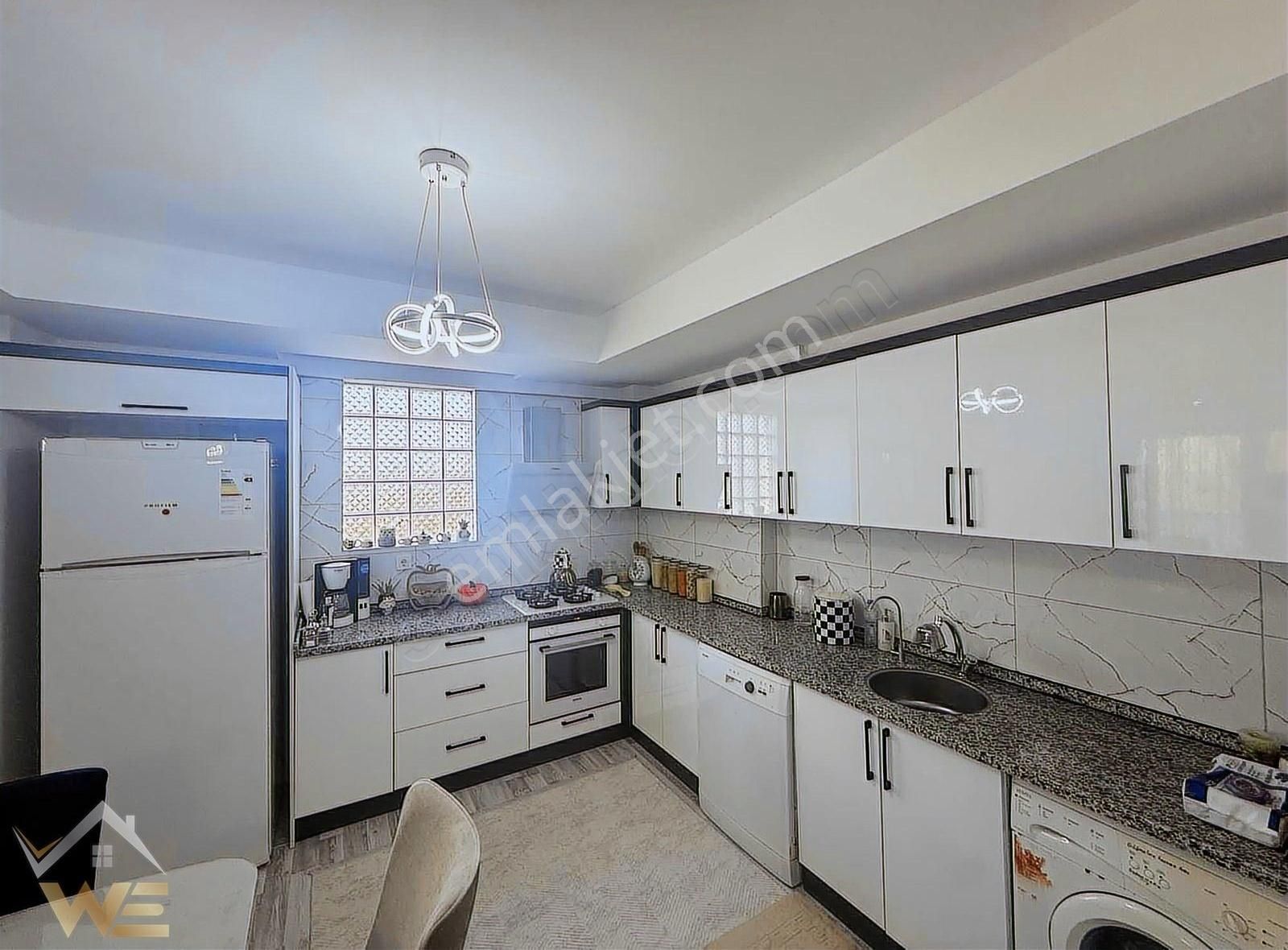 Atakent'te 3 + 1 Doğa Manzaralı Eşyalı Satılık Dubleks Daire - Görsel 13