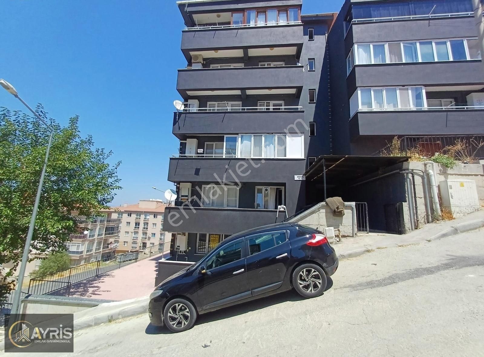 İzmir Aliağa Yenimahalle 3+1 Geniş Satılık Daire