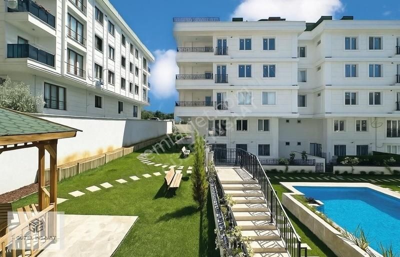 Beylikdüzü'nde Sıfır- İskanlı- Geniş Peyzajlı- Özel Teraslı-site