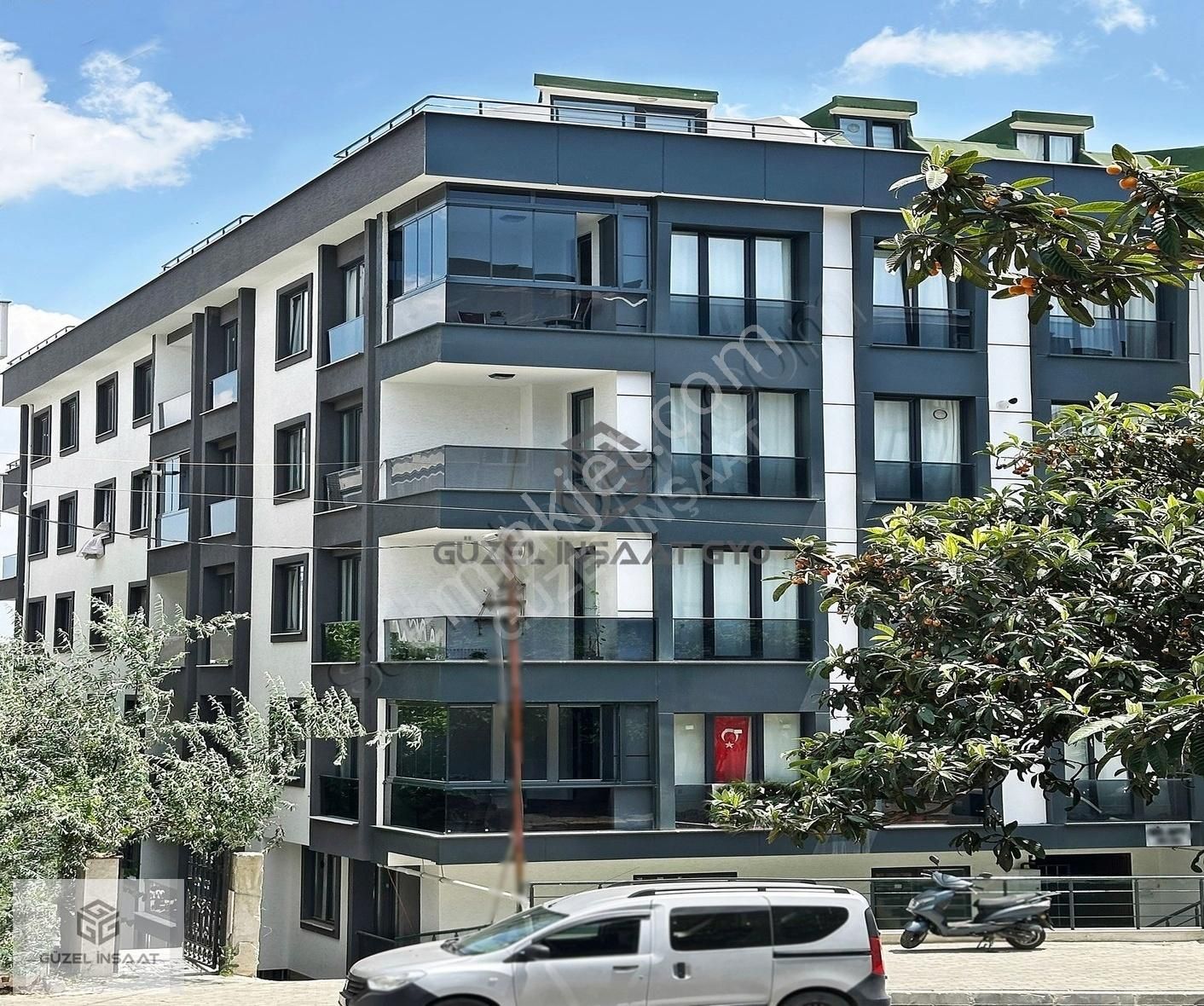 Beylikdüzü Yakupluda Sıfır Lüks-ototparklı-cadde Üzeri Daire