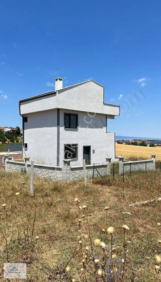Gelibolu Güneylide Eşsiz Deniz Manzaralı Sıfır Yazlık