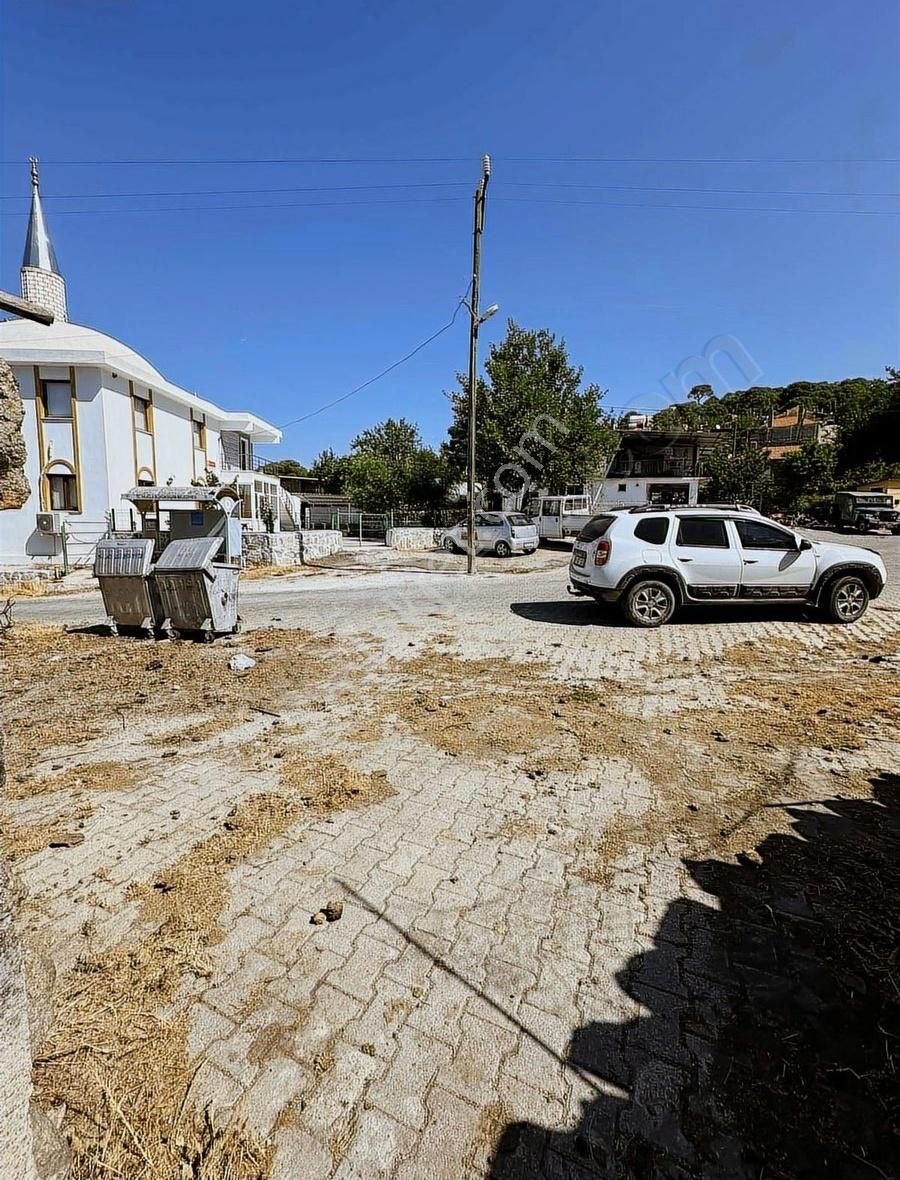 Akbaşlar'dan Sarıkaya'da Aynı Tapu İçinde 2 Köy Evi Ve Bahçesi