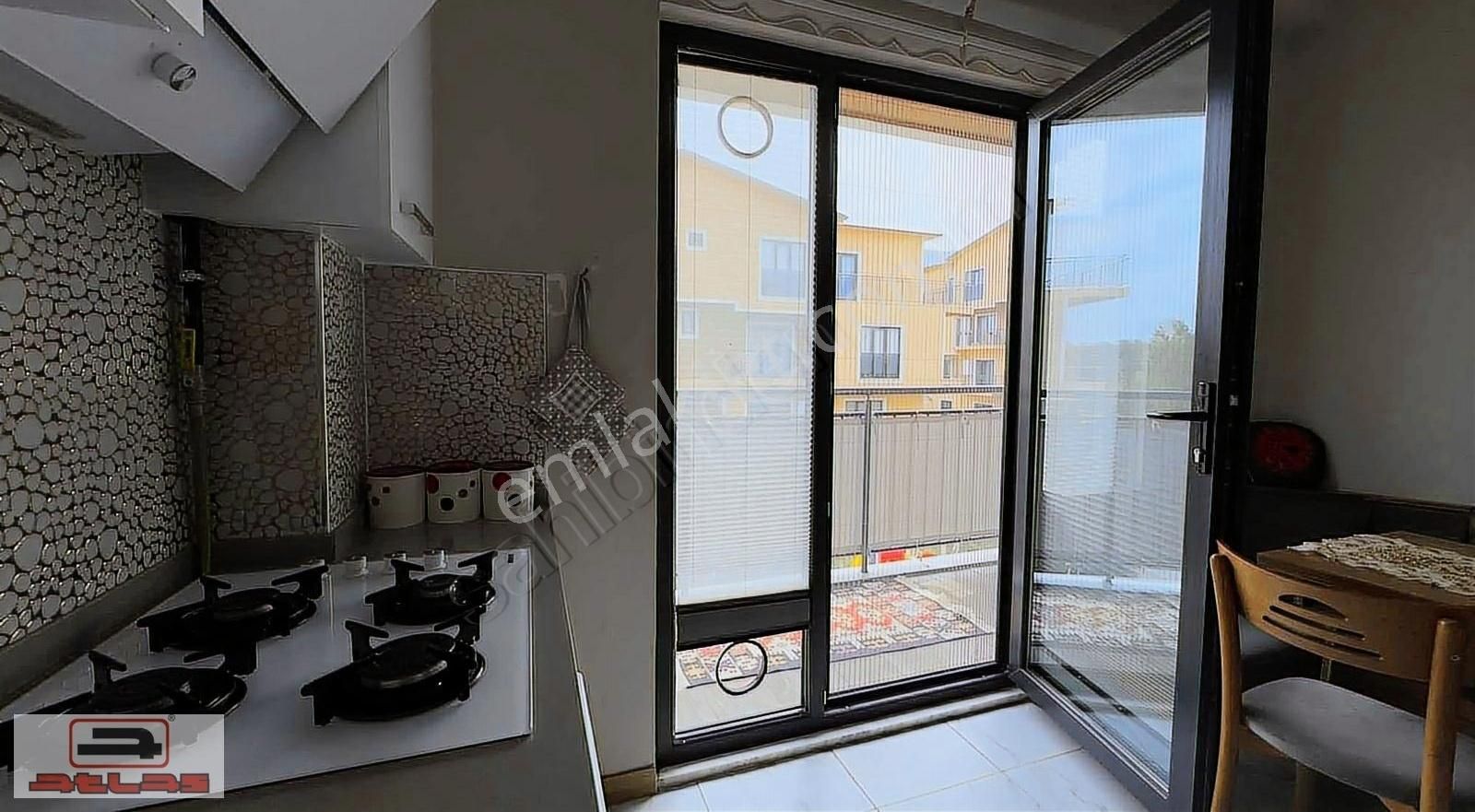 Atlas Emlak Kartepe Satılık Derbent Te Çatı Dublex Daire