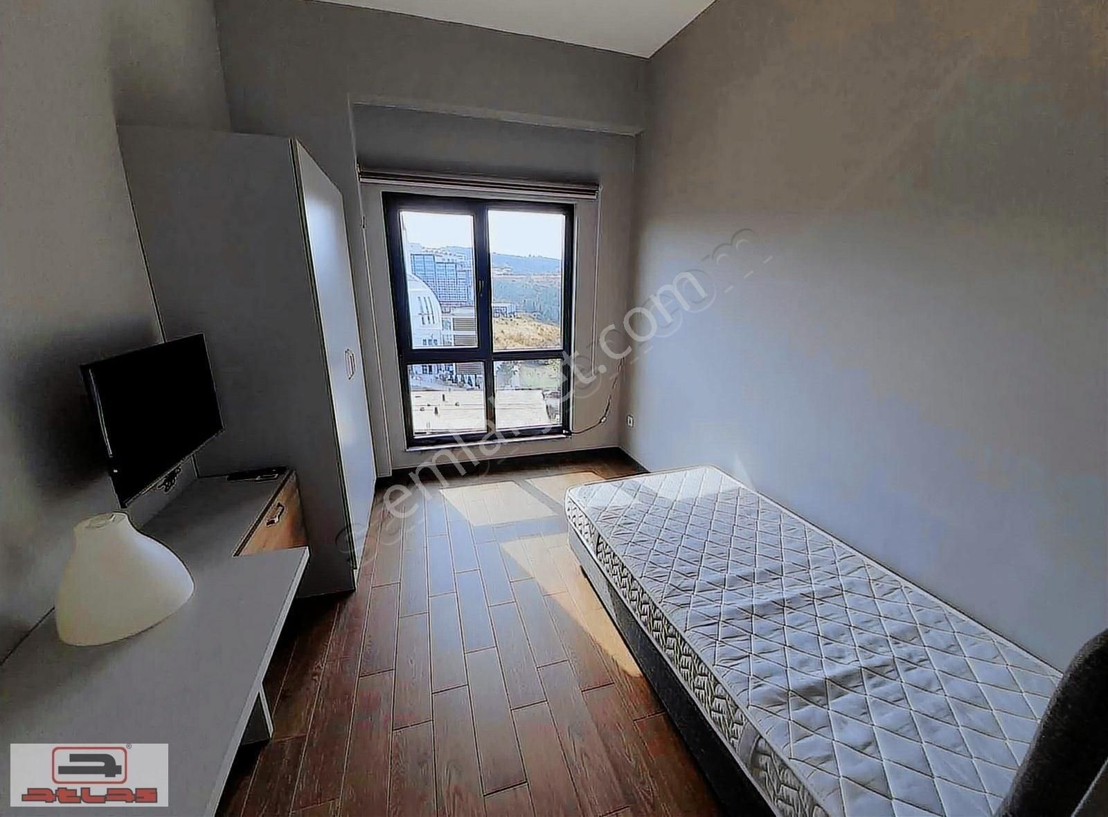 Atlas'tan Kocaeli Üniversitesi Önünde Avlu Residence 1+0 Eşyalı