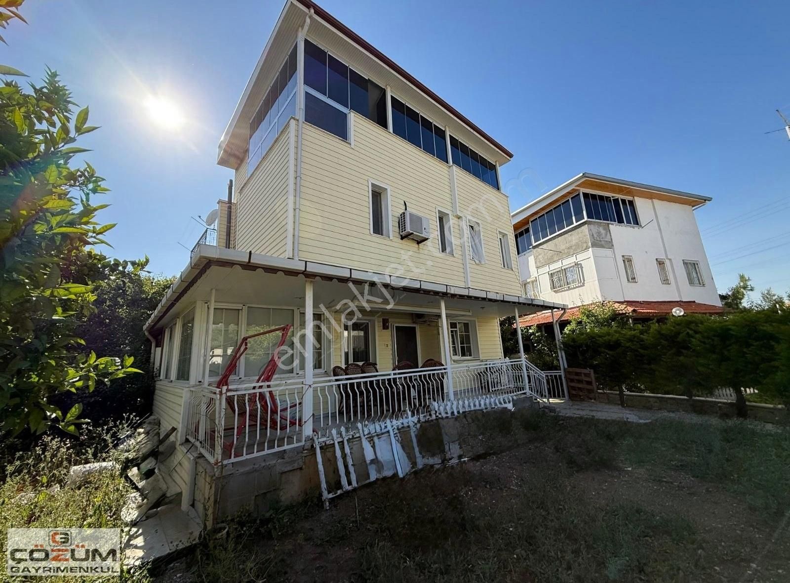 Acil Denize Yakın Satılık 4+2 Villa