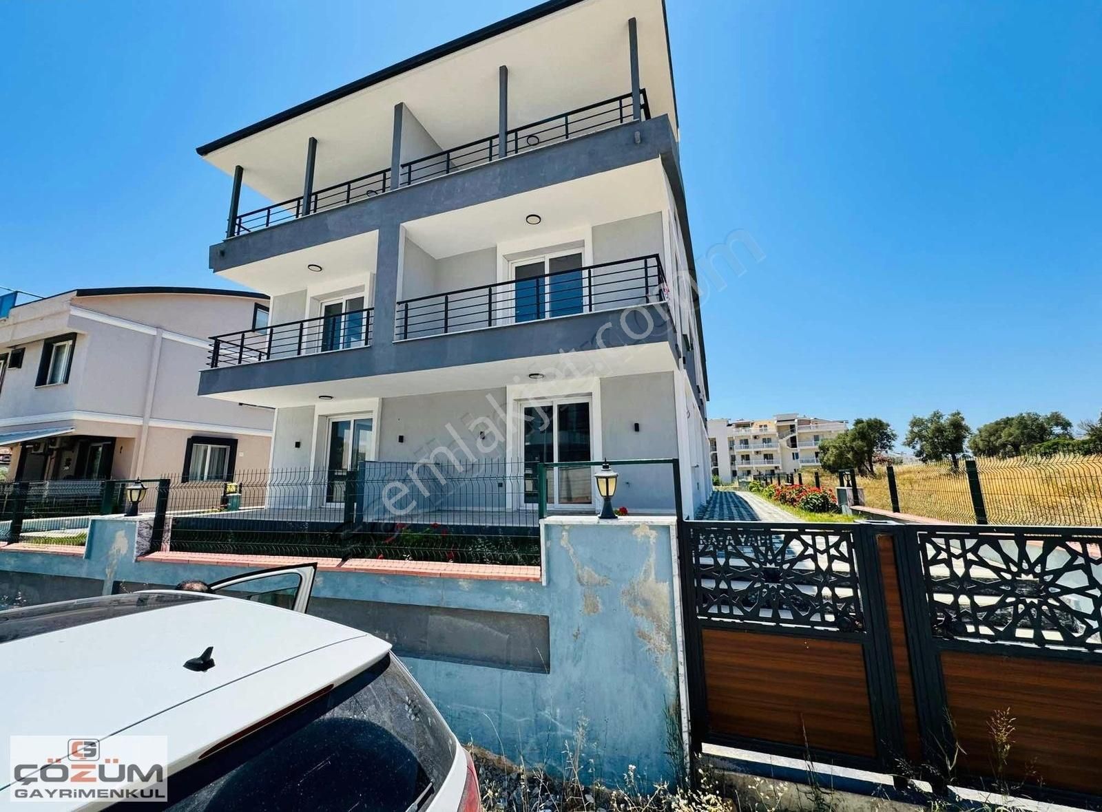 Didimde Denize Yakın 5+1 Sıfır Villa !!