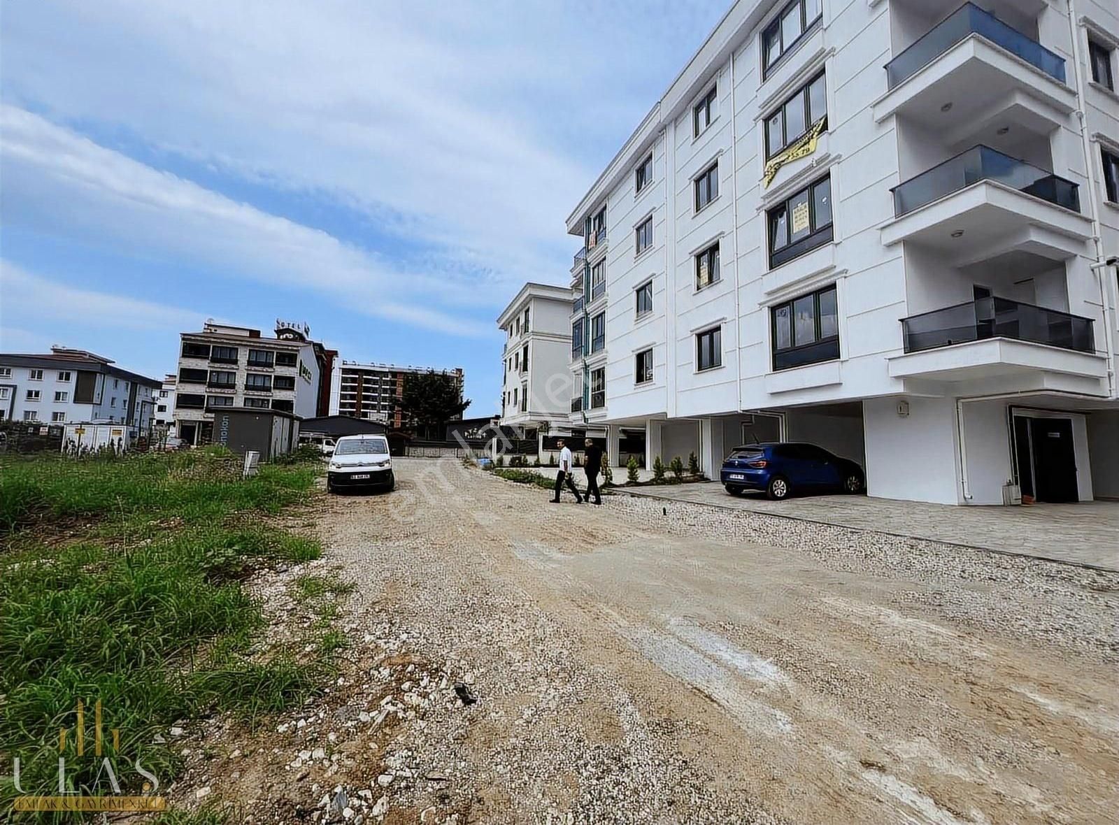 Ulaş Gayrimenkulden Ayzek Otel Mevki Balkonlu 1+1 Daire