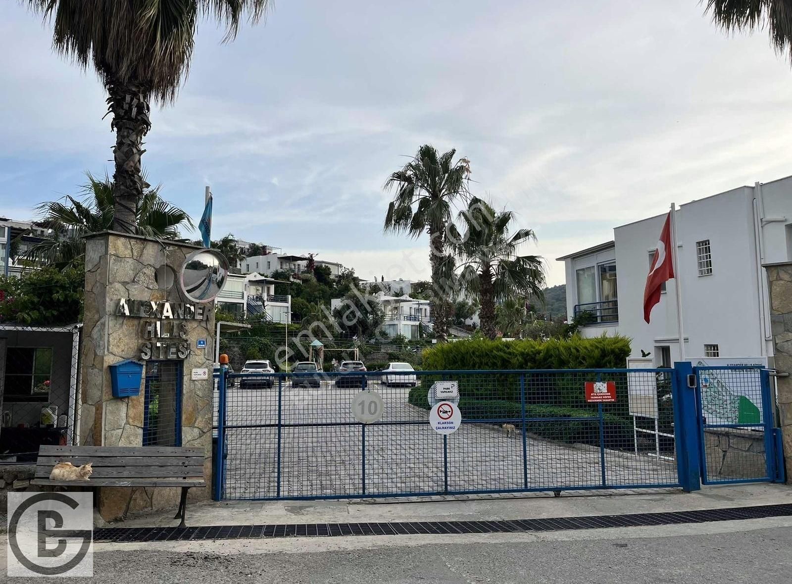 *yalıkavak Marinaya Yakın | Site İçerisinde Üst Kat 2+1 Daire | - Görsel 3