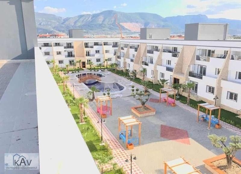 Villalar Bölgesinde Kendine Ait Bahçeli Havuzlu Otoparklı Eşyalı