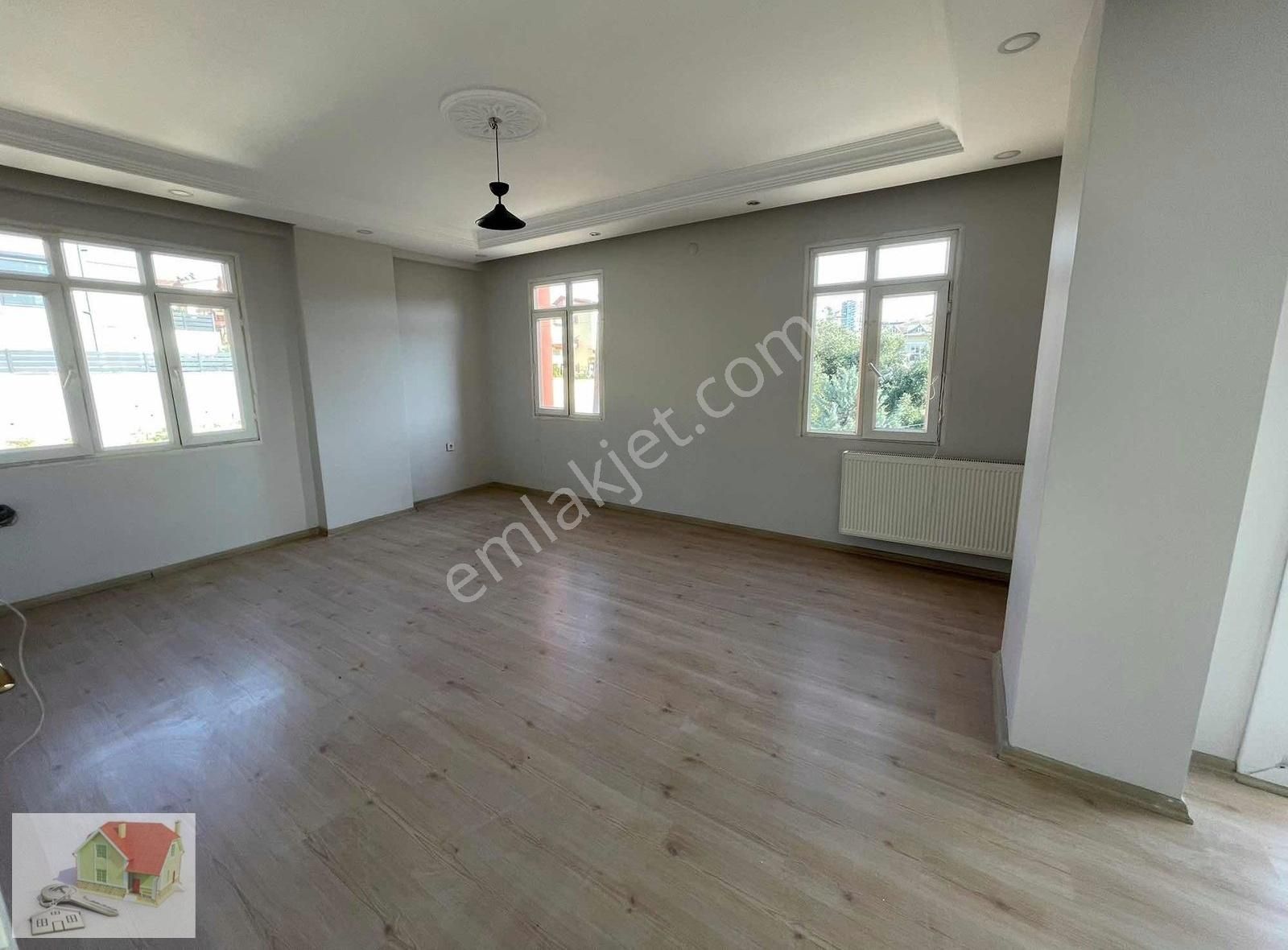 Karslılarda Zirve Konutları Civarı Kiralık 2+1 D.gazlı Düşük Kat