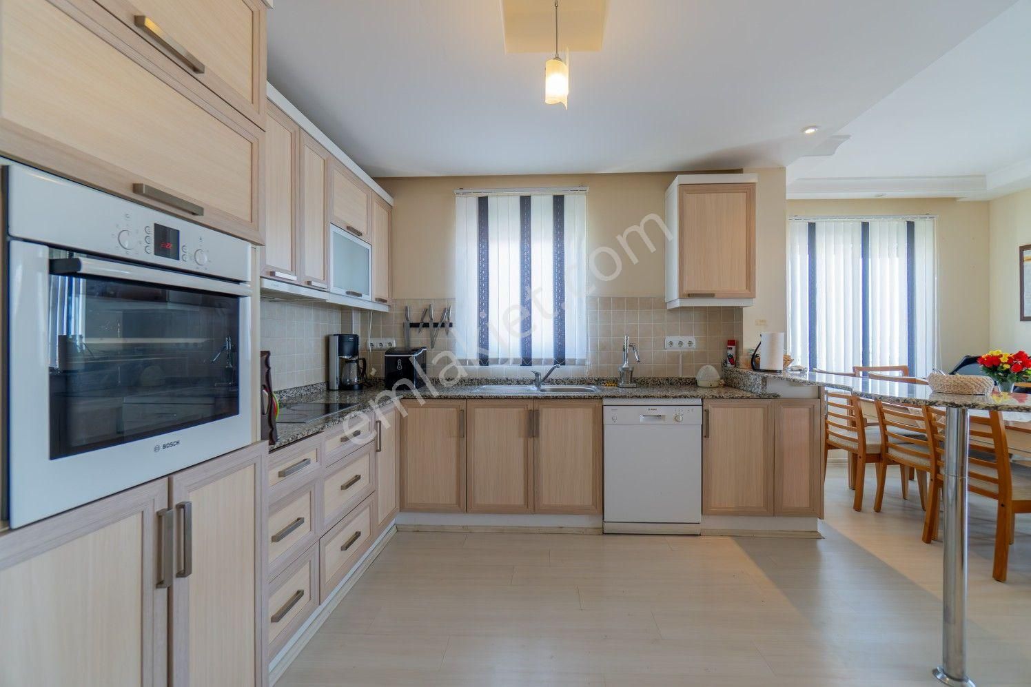 Alanya'da Satılık Deniz & Kale Manzaralı – Full Eşyalı 3+1 Dubleks Daire – Elit Cıty 4 - Görsel 7