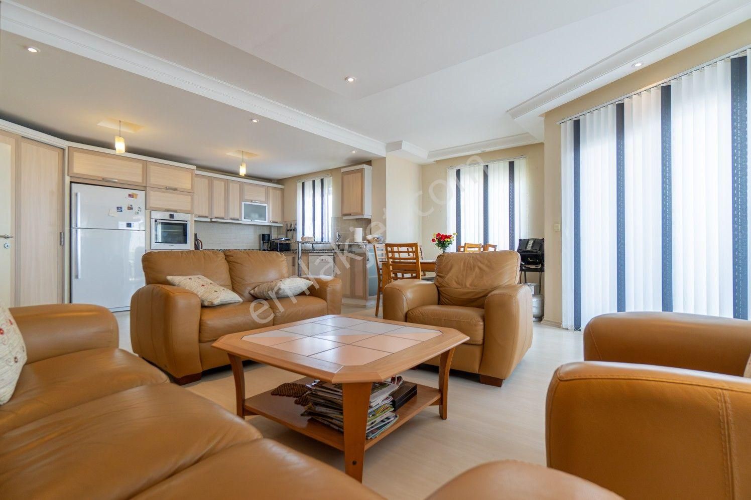 Alanya'da Satılık Deniz & Kale Manzaralı – Full Eşyalı 3+1 Dubleks Daire – Elit Cıty 4 - Görsel 3