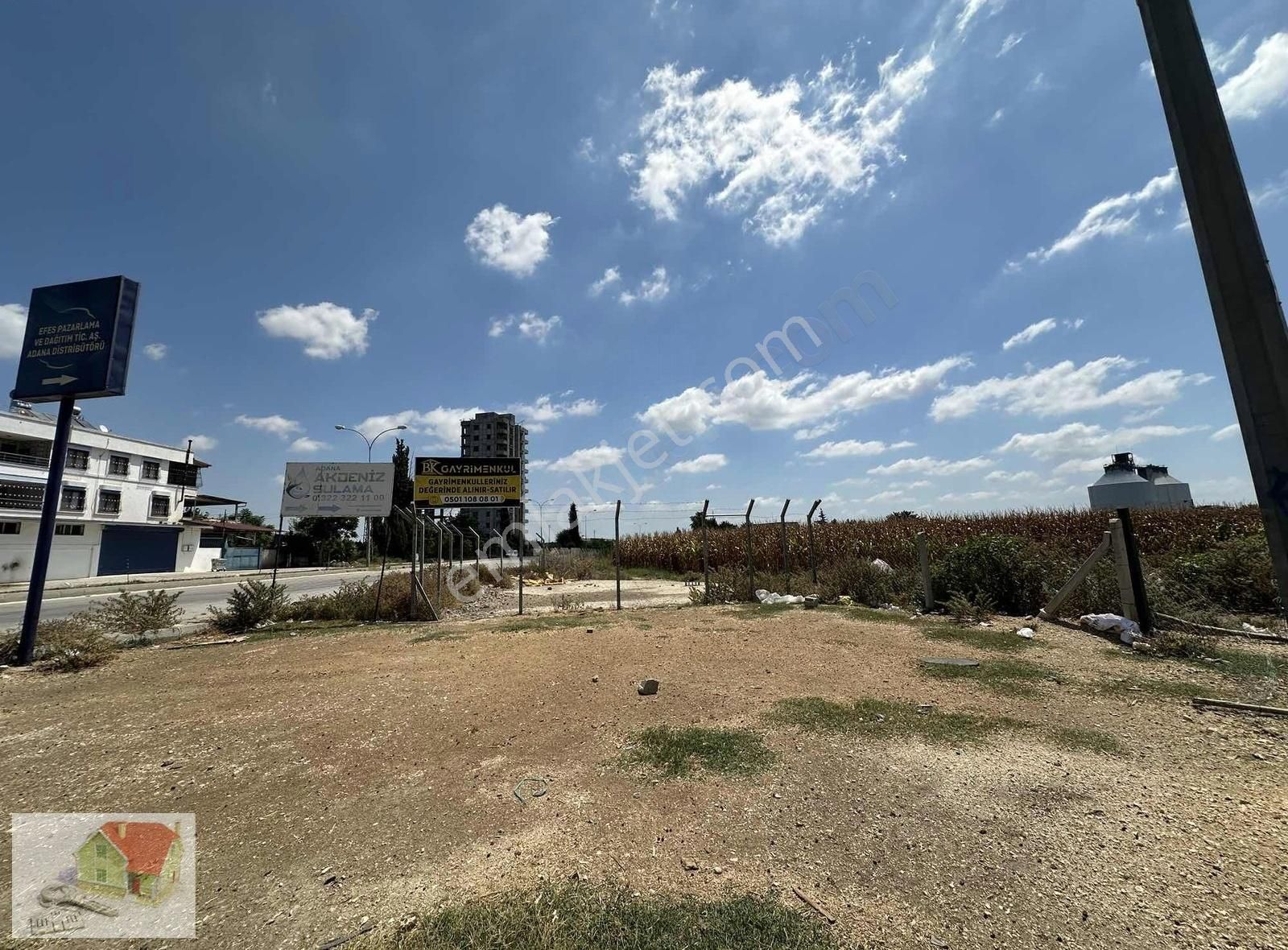 Karataş Yolu Üzeri Tek Tapu Konut İmarlı Köşe Parsel