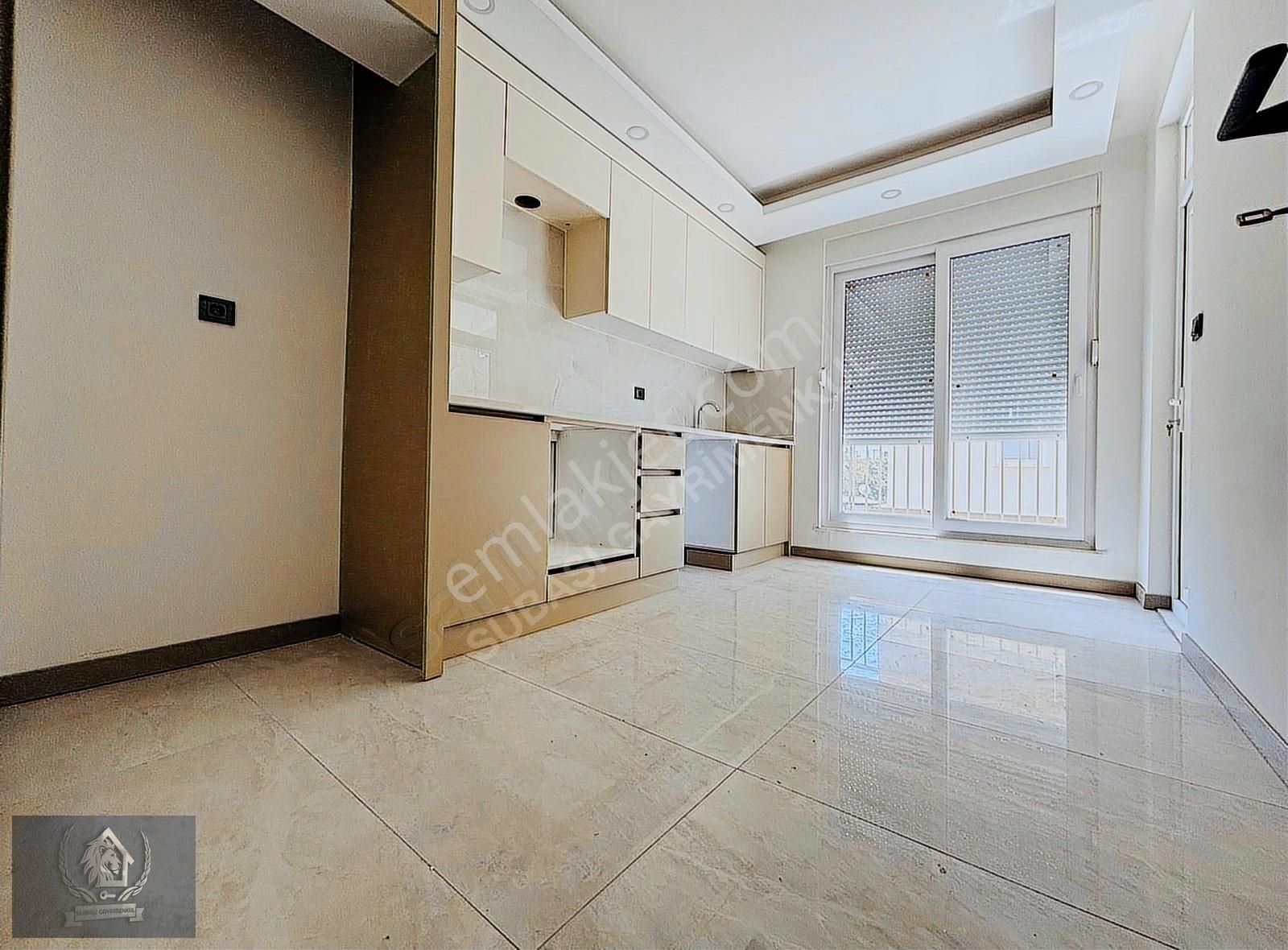 Gazi'de Kat Ve Cephe Seçenekli 2+1 Asansörlü Sıfır Daire