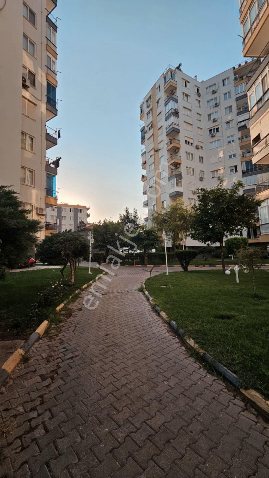 Artıdan! 3+1 Asansörlu Site İçınde