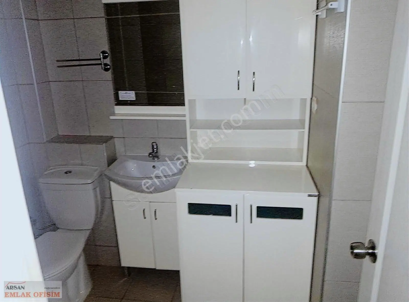 D.dere Kurtuluş Sitesi'nde Uygun Fiyatlı Deniz Manzaralı Daire - Görsel 3