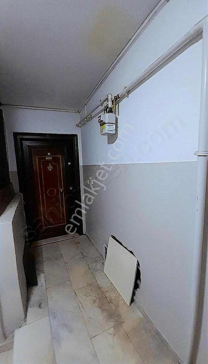 Ataşehir Barajyolu Bulvarı Üstünde Teraslı Çok Ferah 3+1 Daire