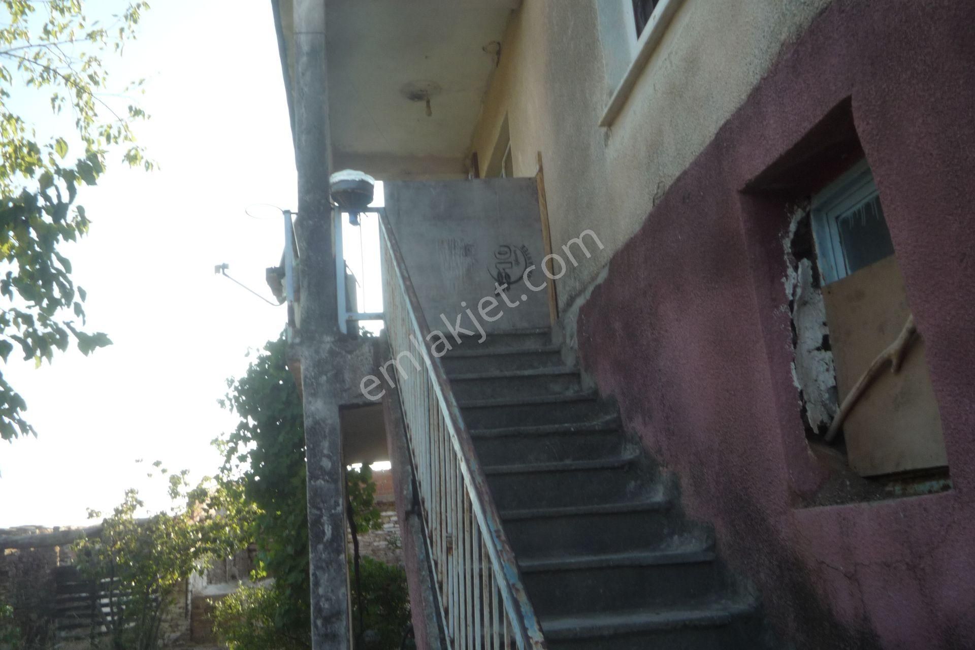 İzmir Torbalı Gold Emlaktan Satılık Bahçeli Köy Evi - Görsel 7