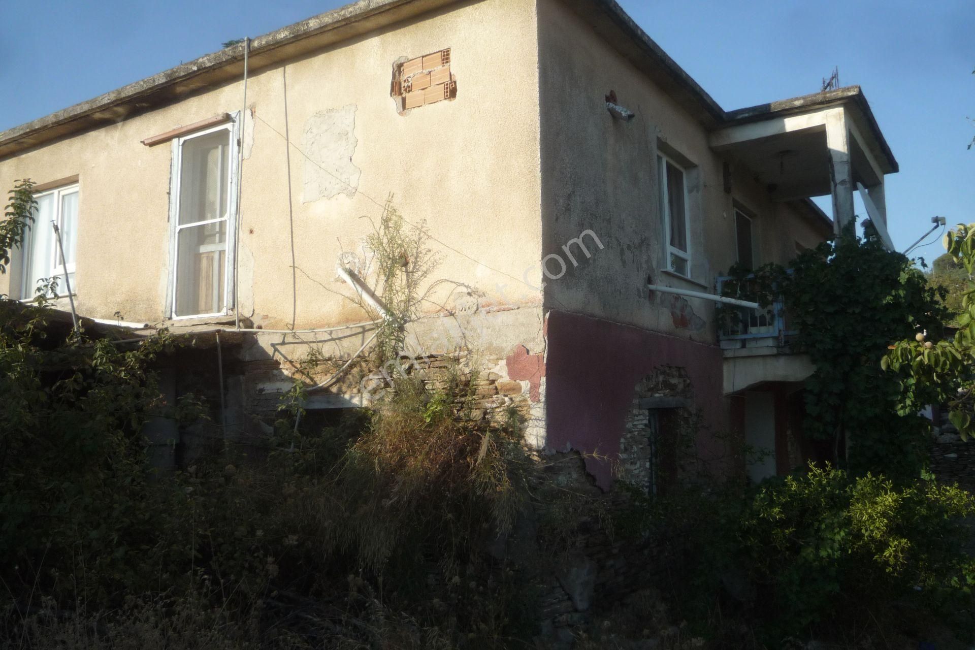 İzmir Torbalı Gold Emlaktan Satılık Bahçeli Köy Evi - Görsel 2