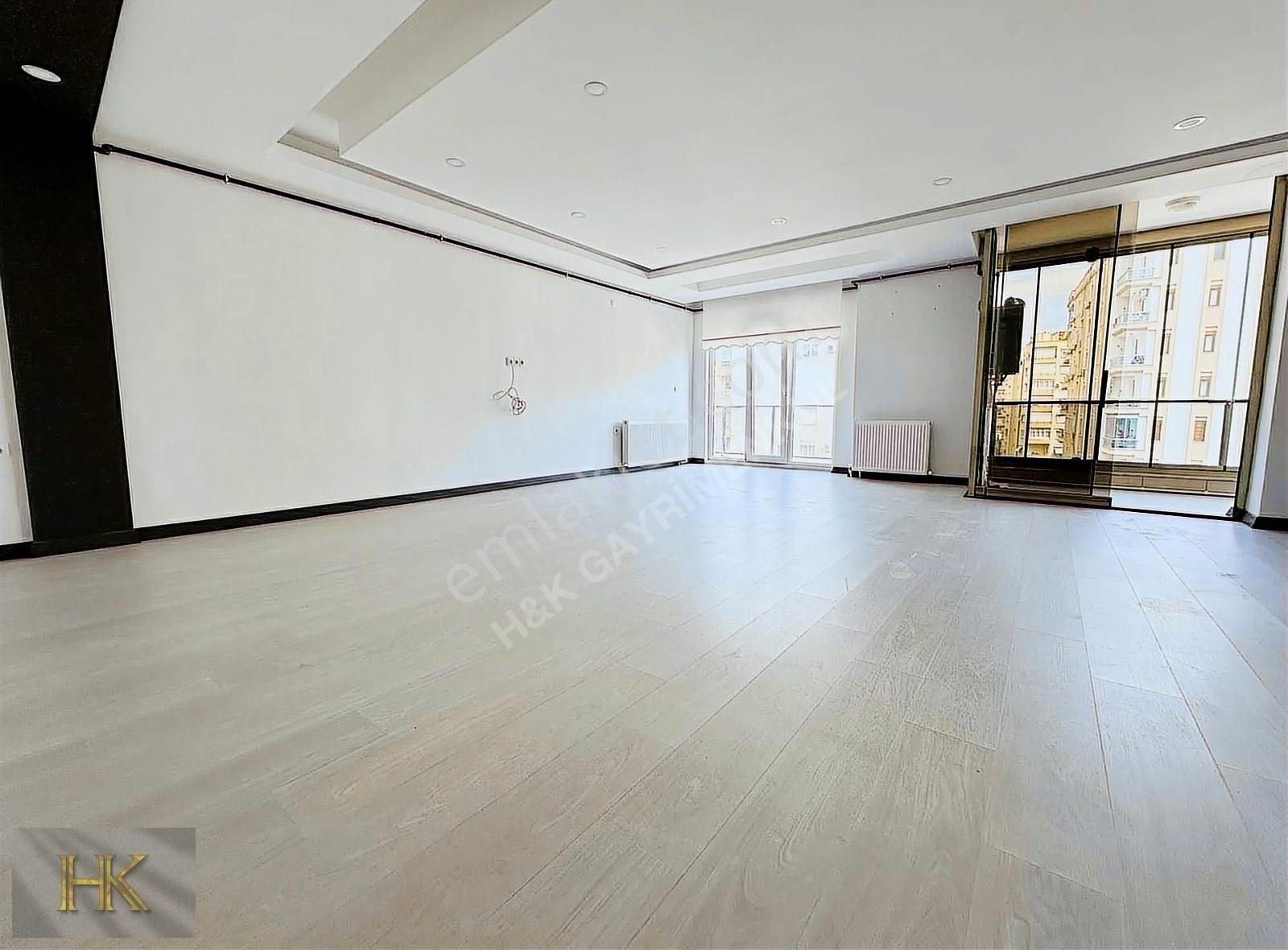 Molla Yusuf'ta Havuzlu Site İçerisinde 2+1 135m2 Satılık Daire - Görsel 2