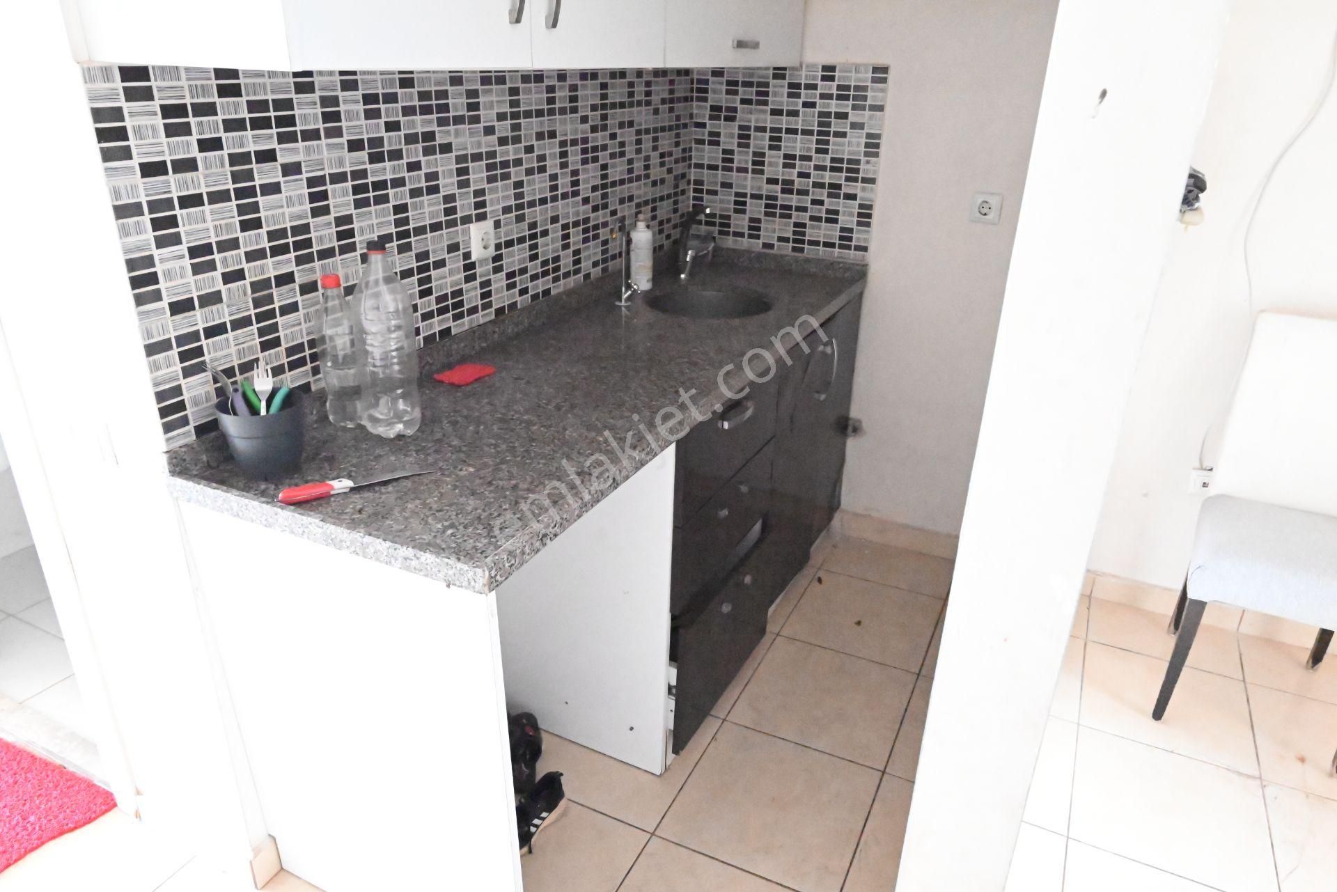 Üstünkent'ten Mersin Çarşı Civarı 1+1 Eşyasız Kiralık Daire