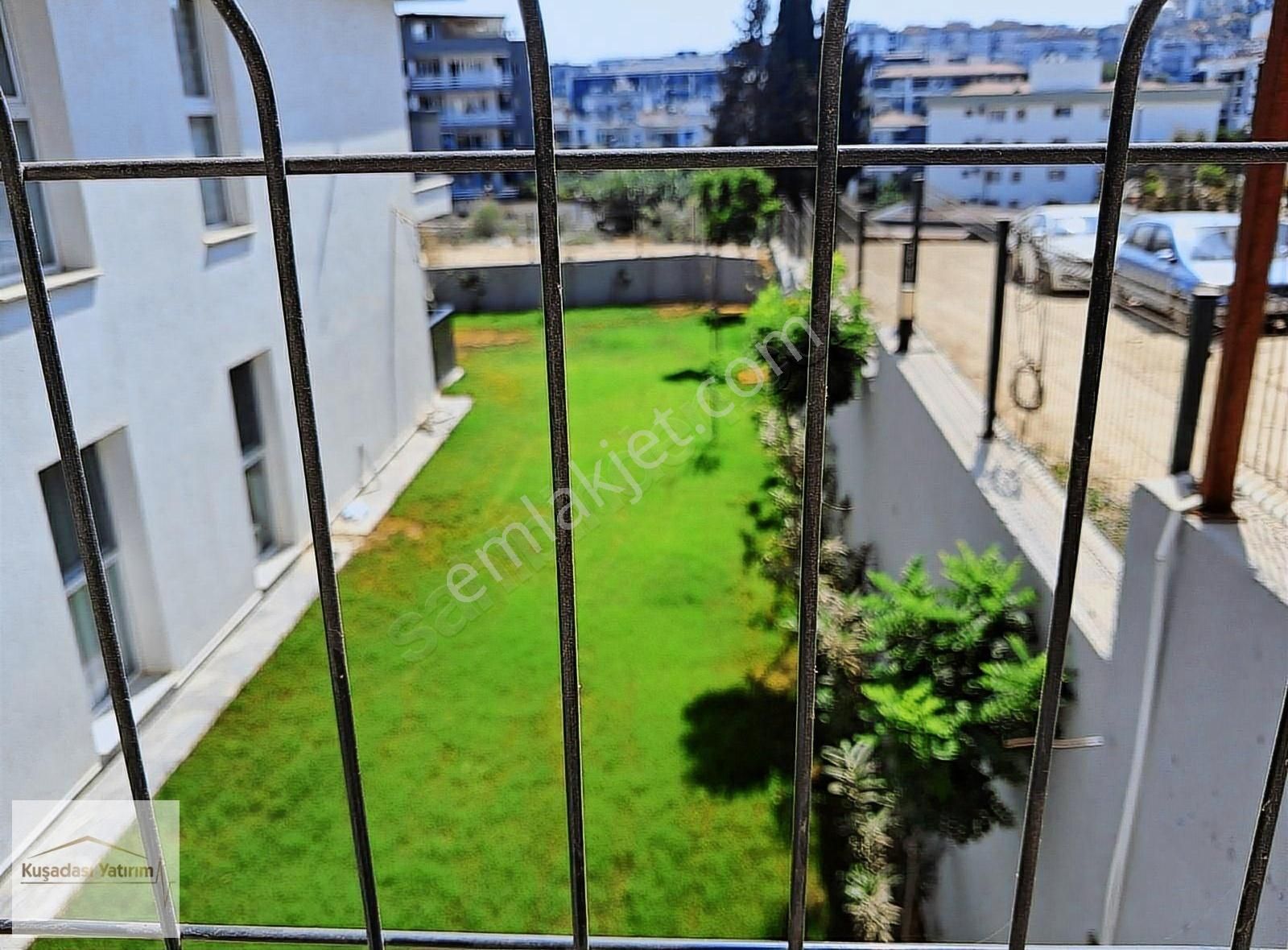Kuşadası Merkezde Otogar Arkası Güvenlikli Bahçe Katı Boş 2+1 - Görsel 27