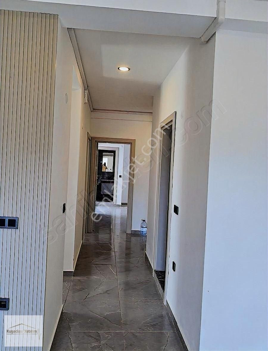 Kuşadası Merkezde Otogar Arkası Güvenlikli Bahçe Katı Boş 2+1 - Görsel 20