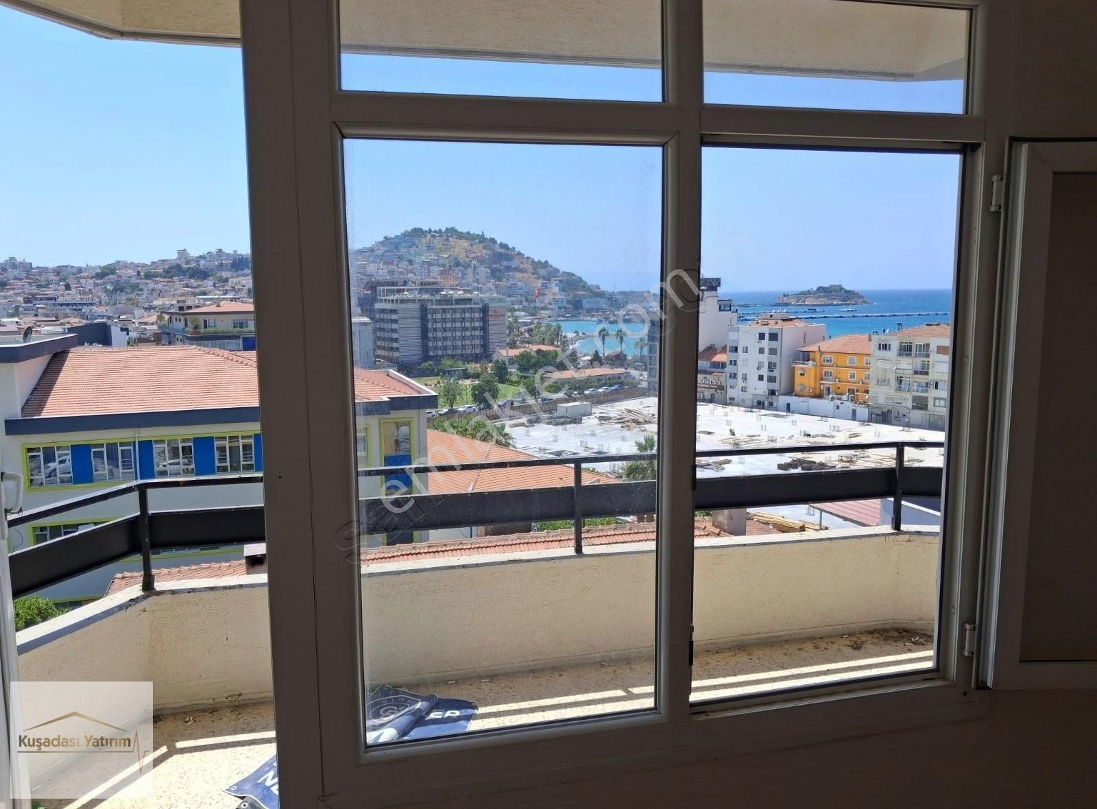 Kuşadası Merkezde Deniz Manzaralı Sahile 400 Mt Boş 3+1 Daire