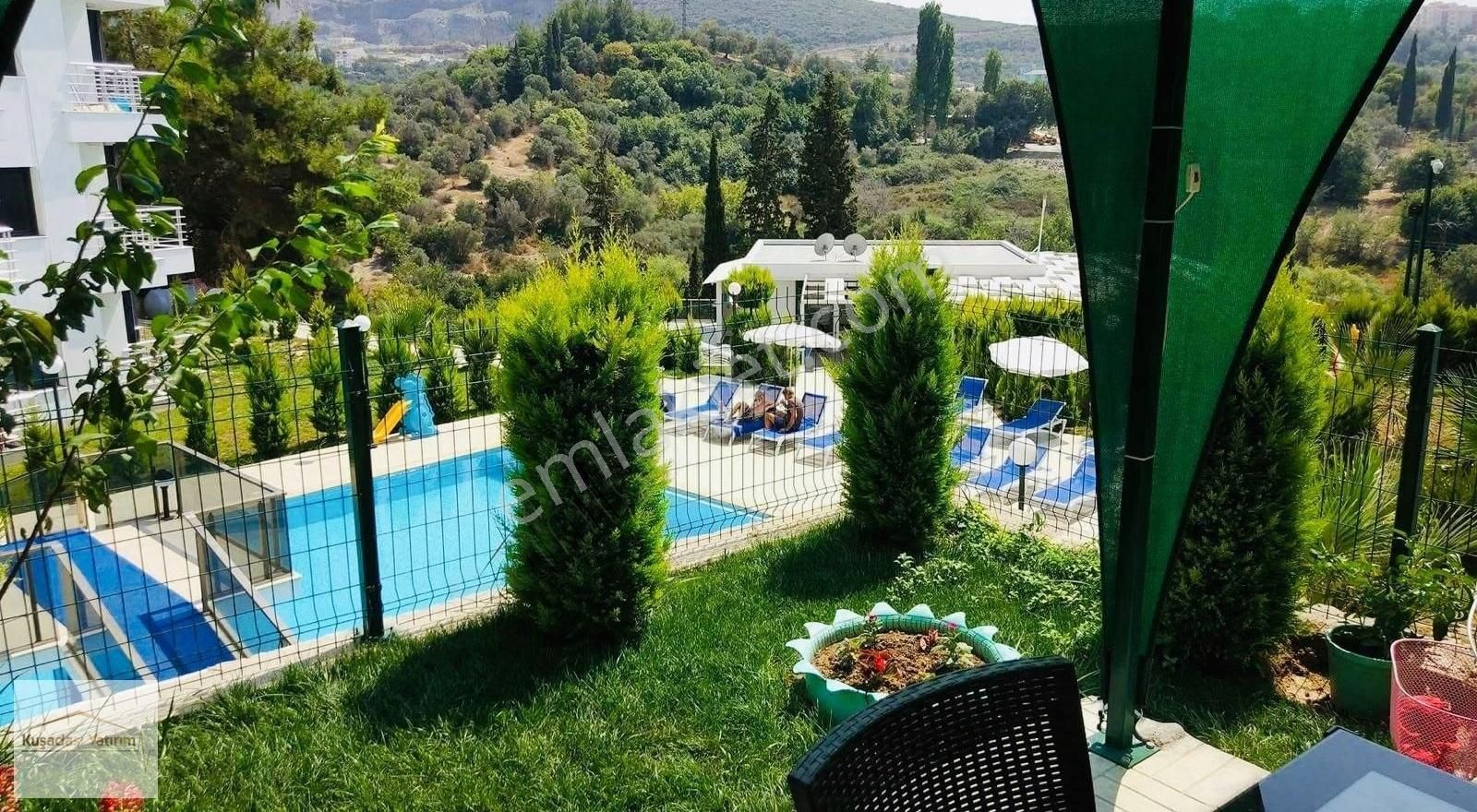 Kuşadasında Güvenlikli Havuzlu Sitede Bahçeli Eşyalı Geniş 2+1 - Görsel 10