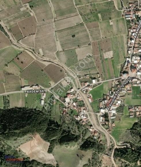 Ahmetli Ala Hıdırda Bol Avantajlı Köşe Arsa!