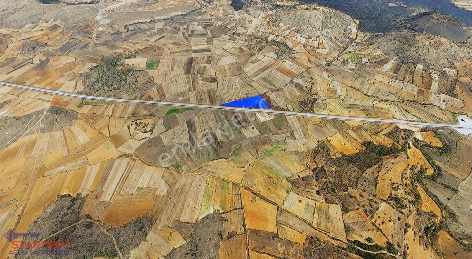 Kula İzmir-uşak Yolu Üzeri Benzinlik Ruhsatlı Mükemmel Arsa!