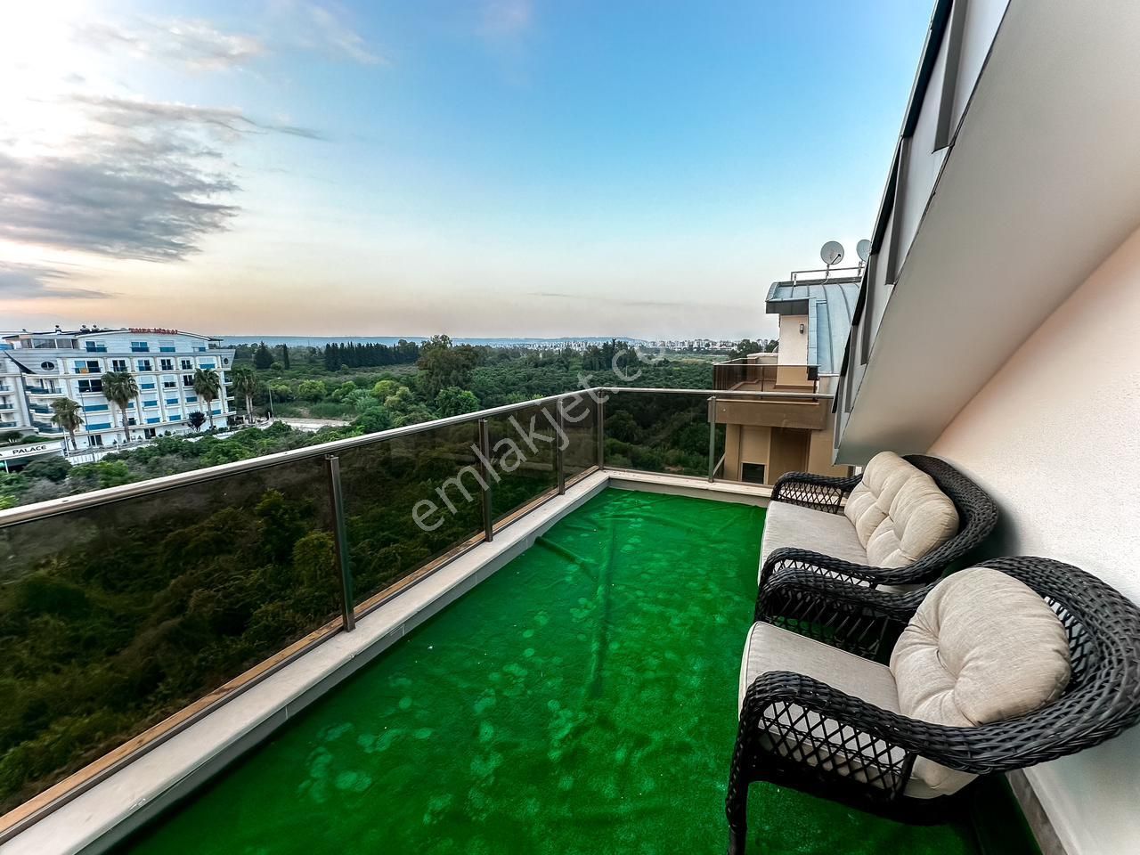 Denize Yürüme Mesafesinde, Yüzme Havuzlu, Kapalı Otoparklı 3+1 Dubleks - Görsel 14