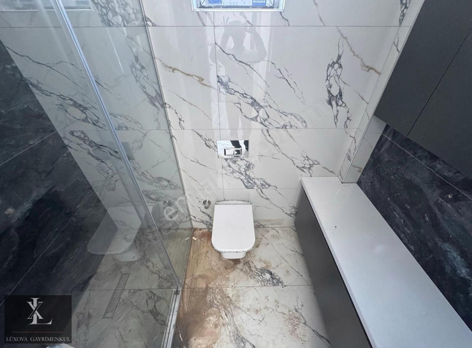 Ultra Lüx Yapıda 4+1 Karacakaya'da Site İçerisinde Villa