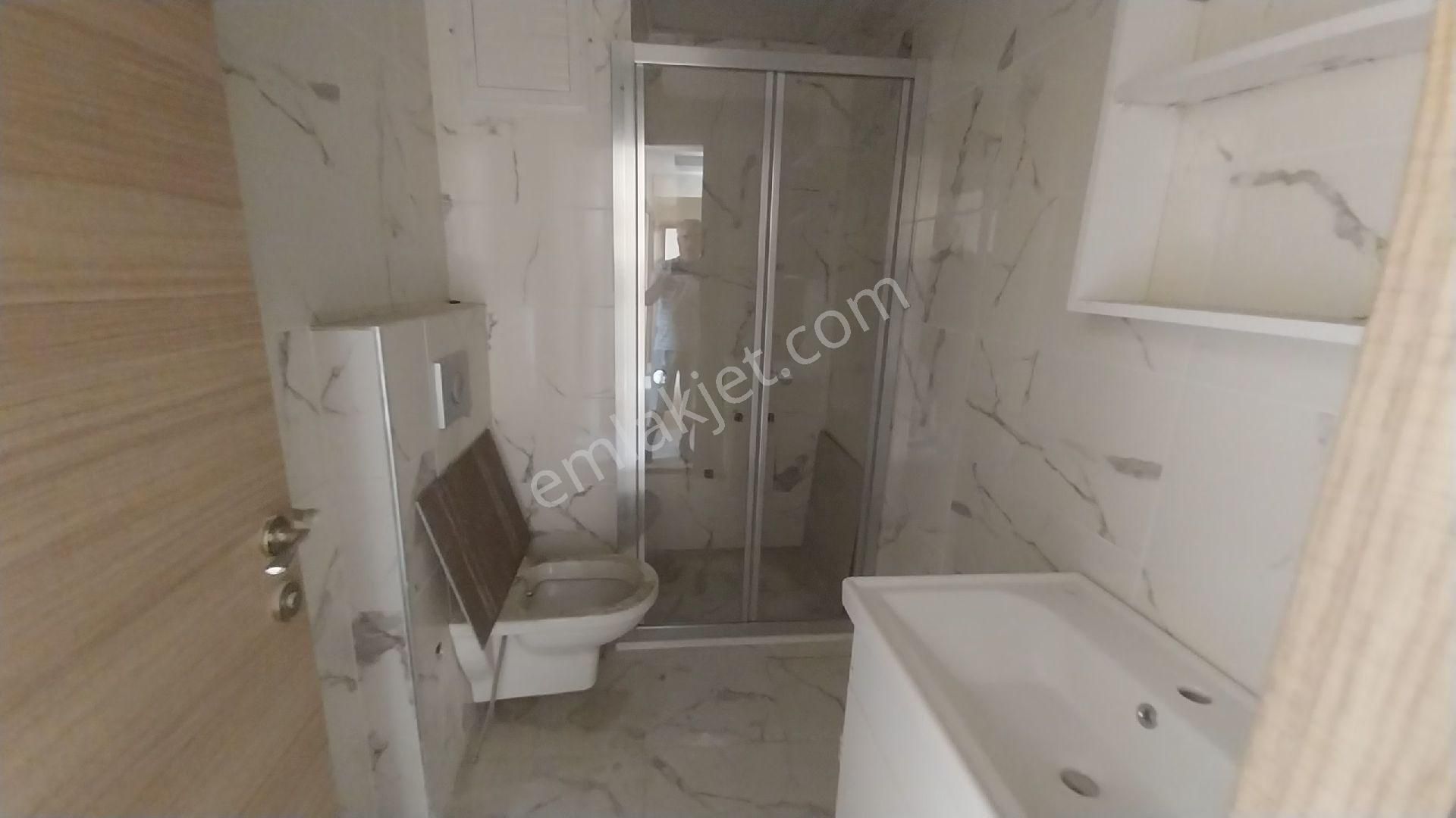 Buca Hürrüyet Mahallesinde Ara Kat Kapalı Mutfak Asansörlü Daire Satılıktır - Görsel 5