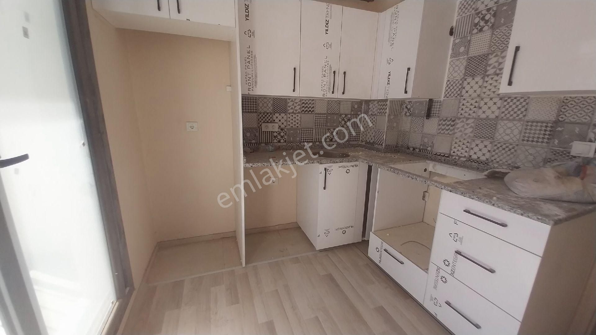 Buca Hürrüyet Mahallesinde Ara Kat Kapalı Mutfak Asansörlü Daire Satılıktır - Görsel 10