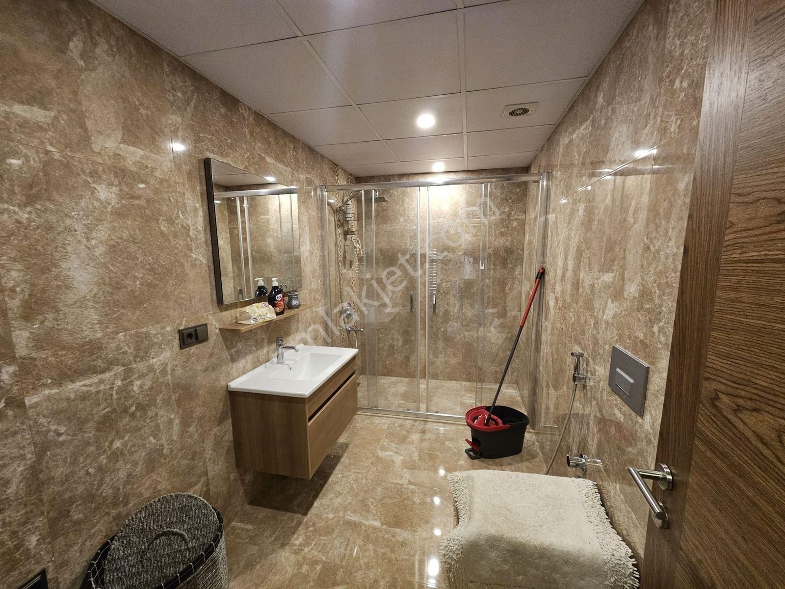 Kavaklı Mahallesin'de Kısa Katlı 3+2 Dubleks Daireنتكلم العربية - Görsel 11