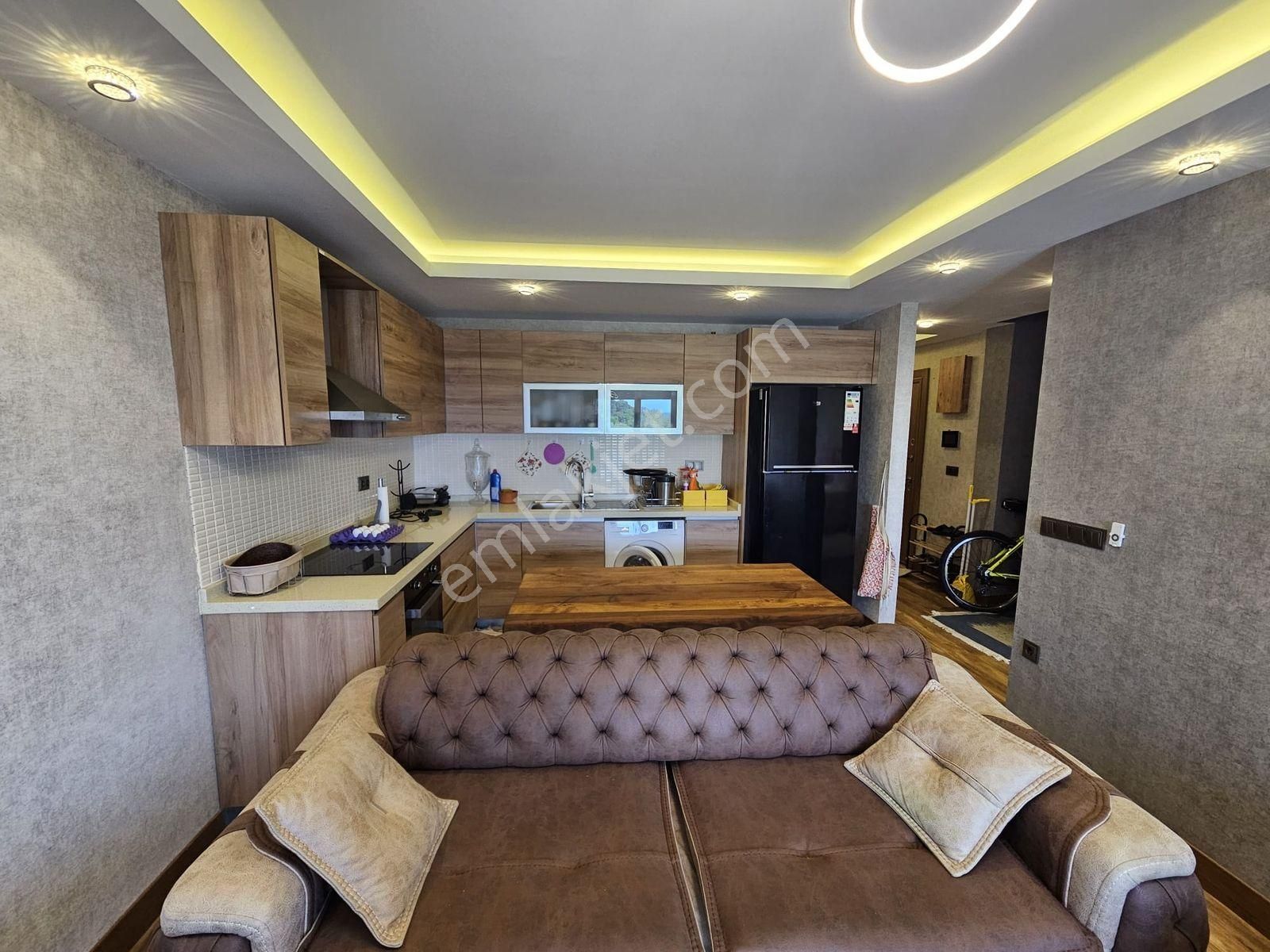 Kavaklı Mahallesin'de Kısa Katlı 3+2 Dubleks Daireنتكلم العربية - Görsel 17