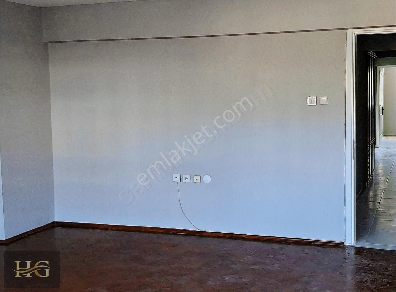 Dedebaşı Ana Cadde Üzerinde Ara Kat Kiralık