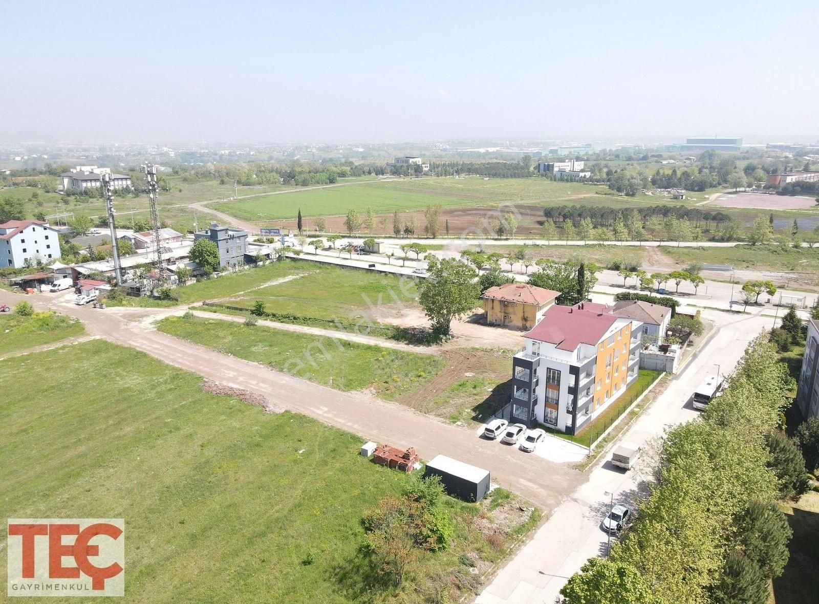 Rahmiye De Satılık 572 M2 Ticari Arsa - Teç