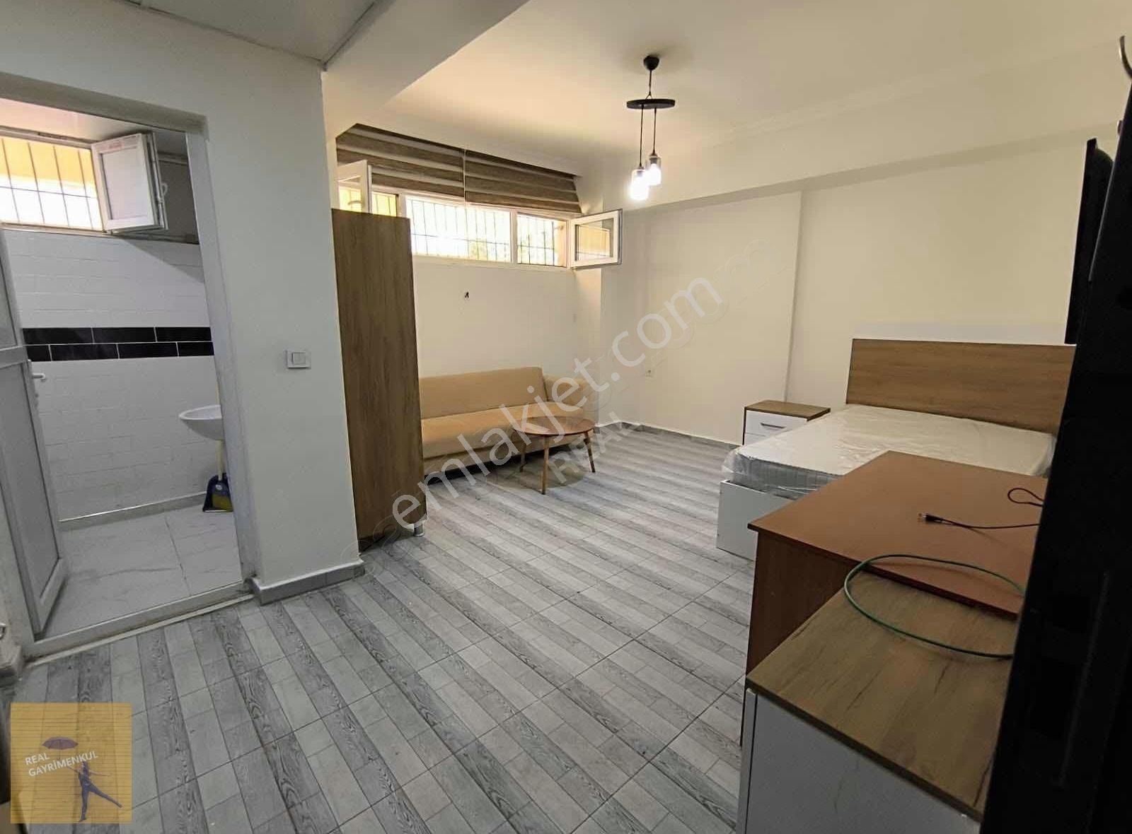 Binevlerde Kiralık 1+0 Zemin Katta Eşyalı Daire