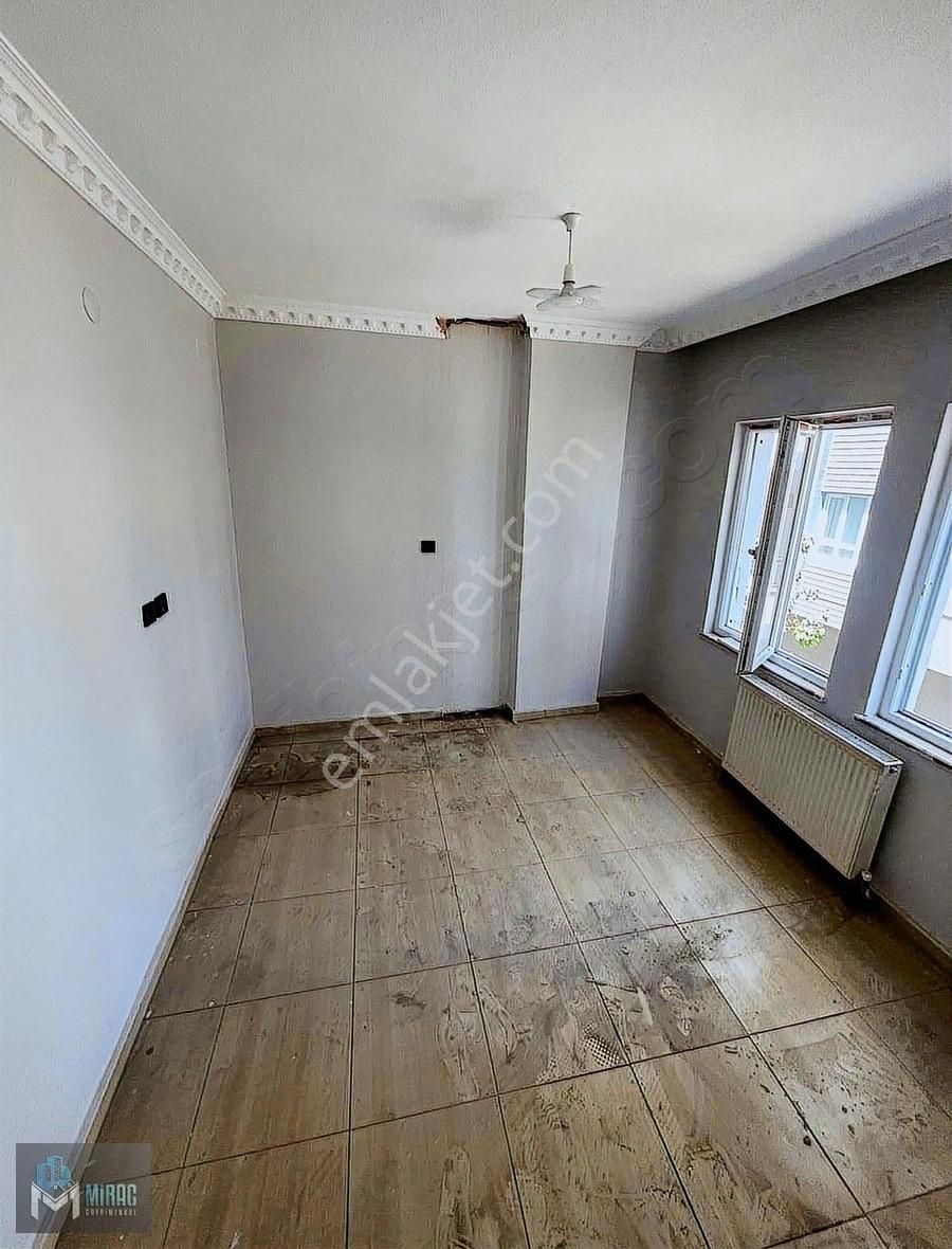 Fatih Mahallesinde Kiralık 2+1 140 M2 Lüx Daire