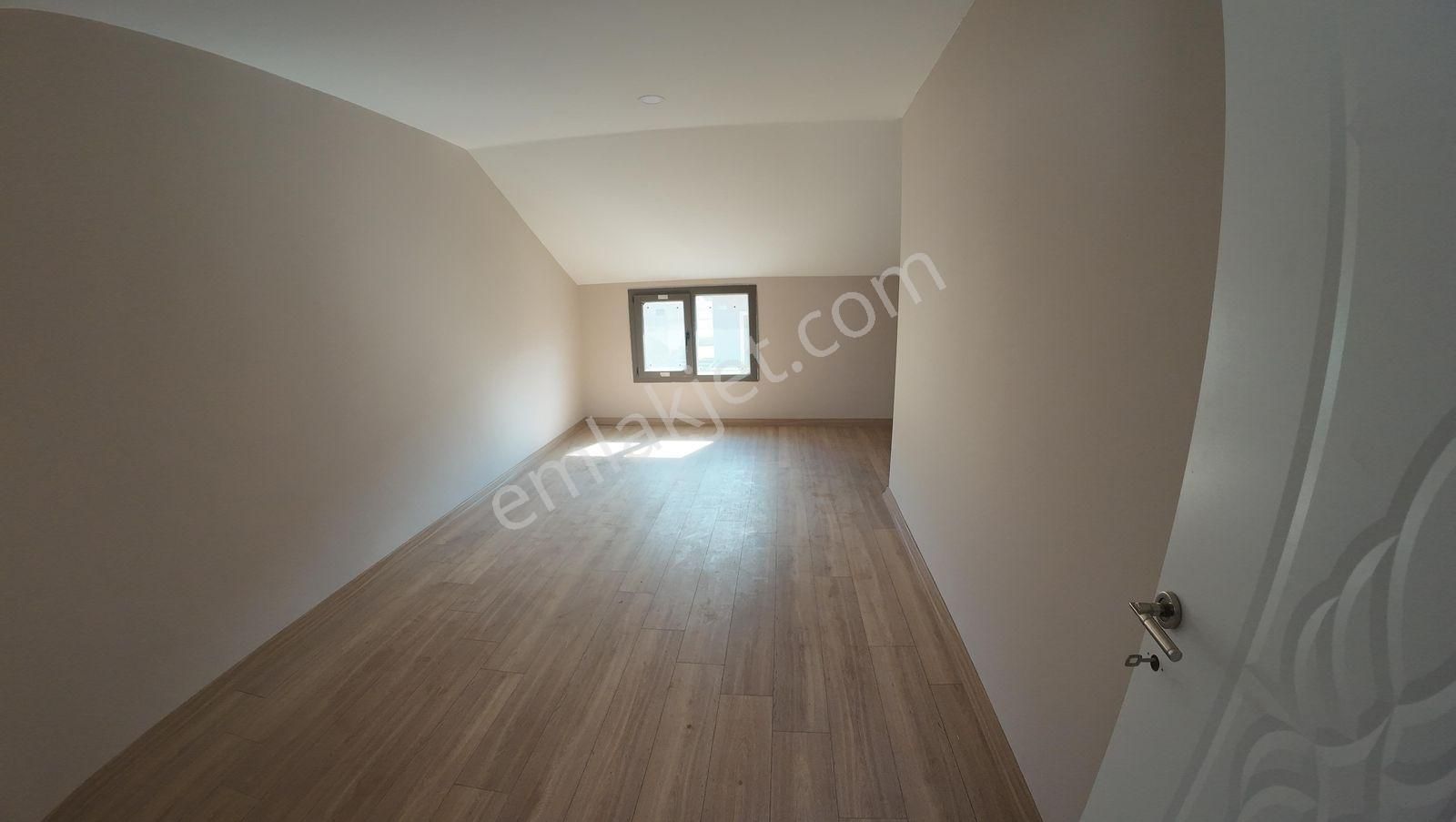 Yeni Foça'da 5+1 Geniş Bahçeli Deniz Manzaralı Havuzlu Villa - Görsel 2