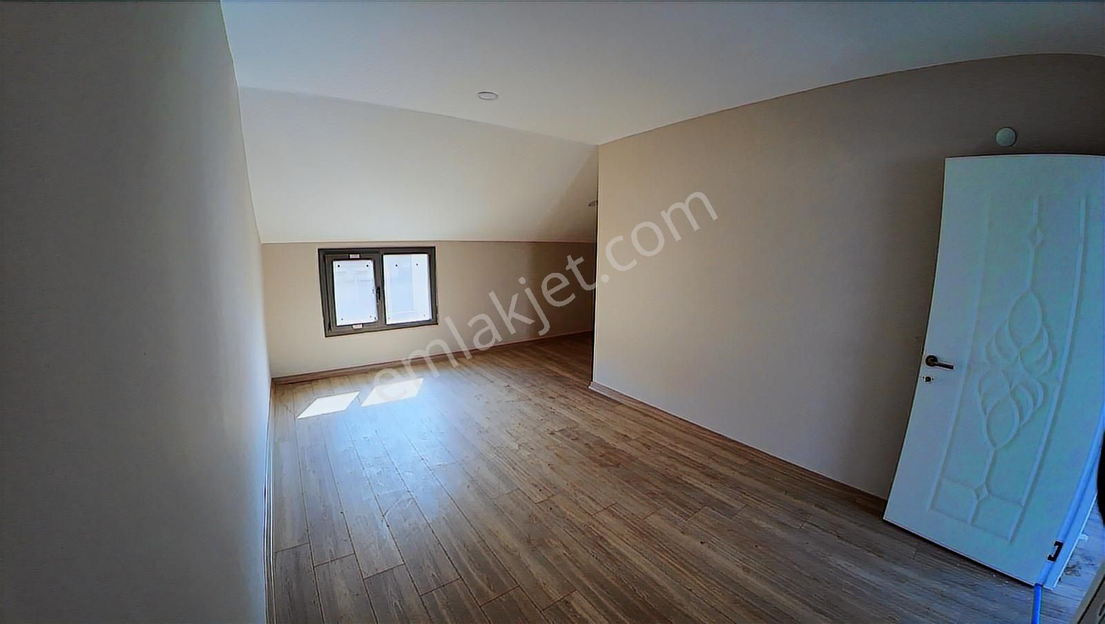 Yeni Foça'da 5+1 Geniş Bahçeli Deniz Manzaralı Havuzlu Villa - Görsel 9