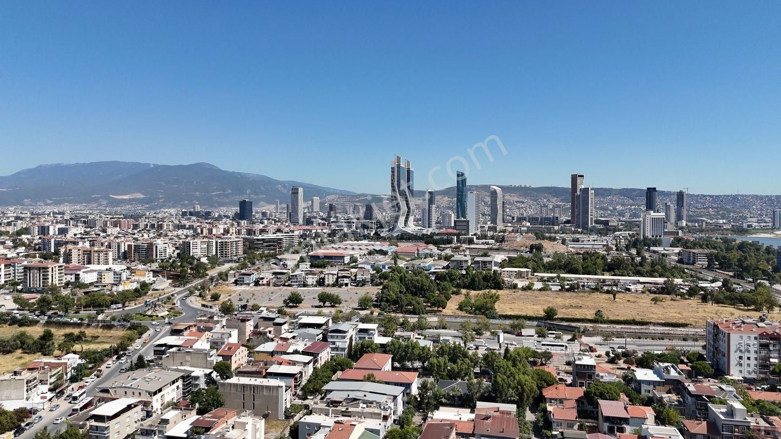 Bayraklı Sevgiyolu Yanında Tadilatlı Ara Kat 2+1 - Görsel 2