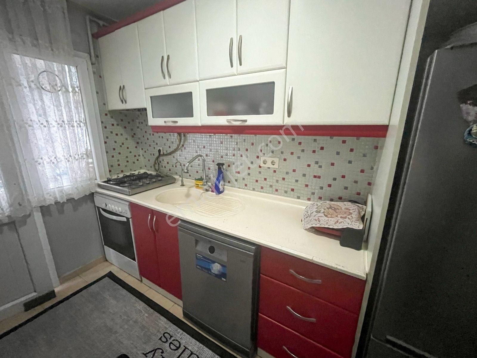 Bayraklı Sevgiyolu Yanında Tadilatlı Ara Kat 2+1 - Görsel 15