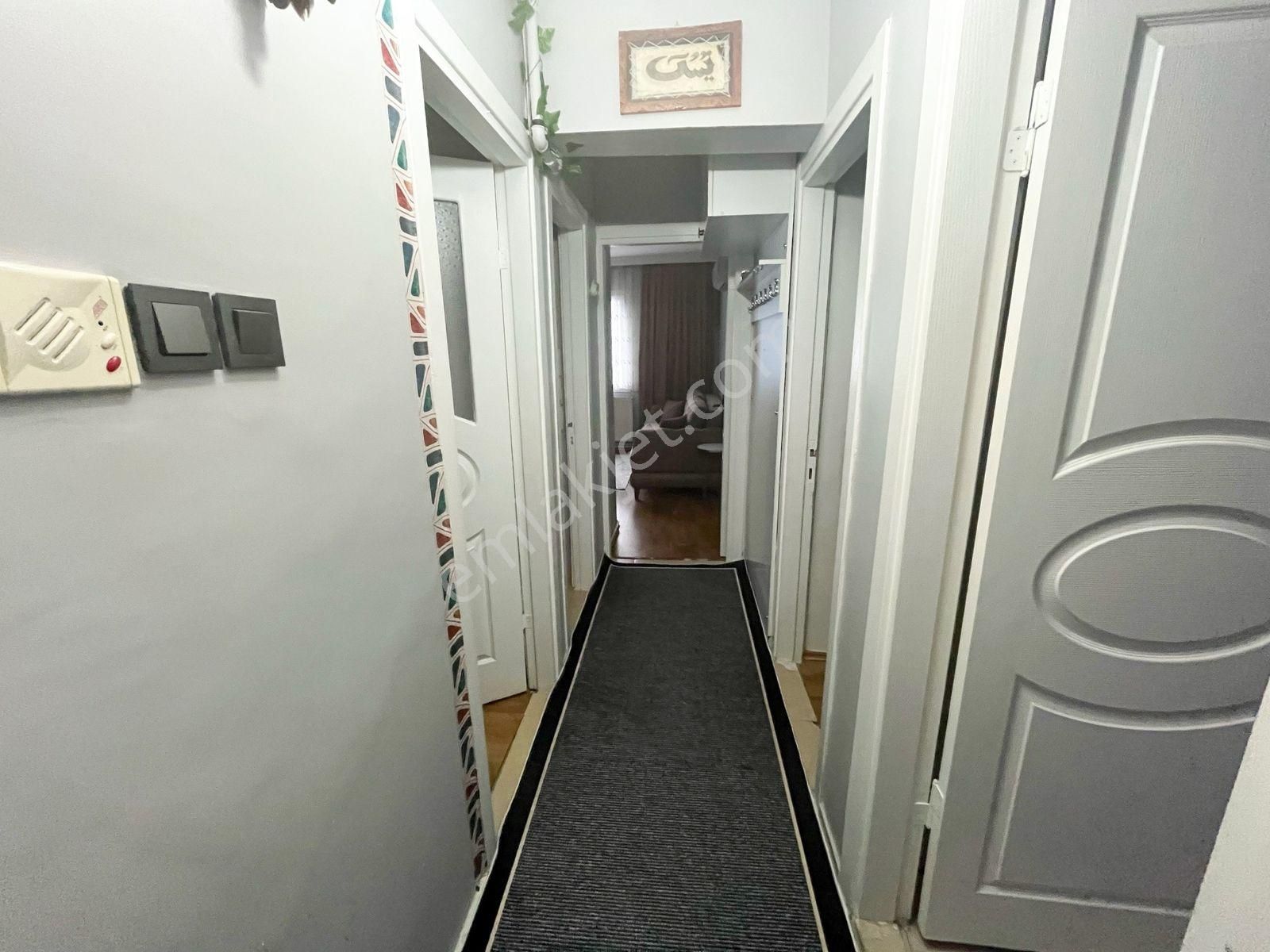 Bayraklı Sevgiyolu Yanında Tadilatlı Ara Kat 2+1 - Görsel 13